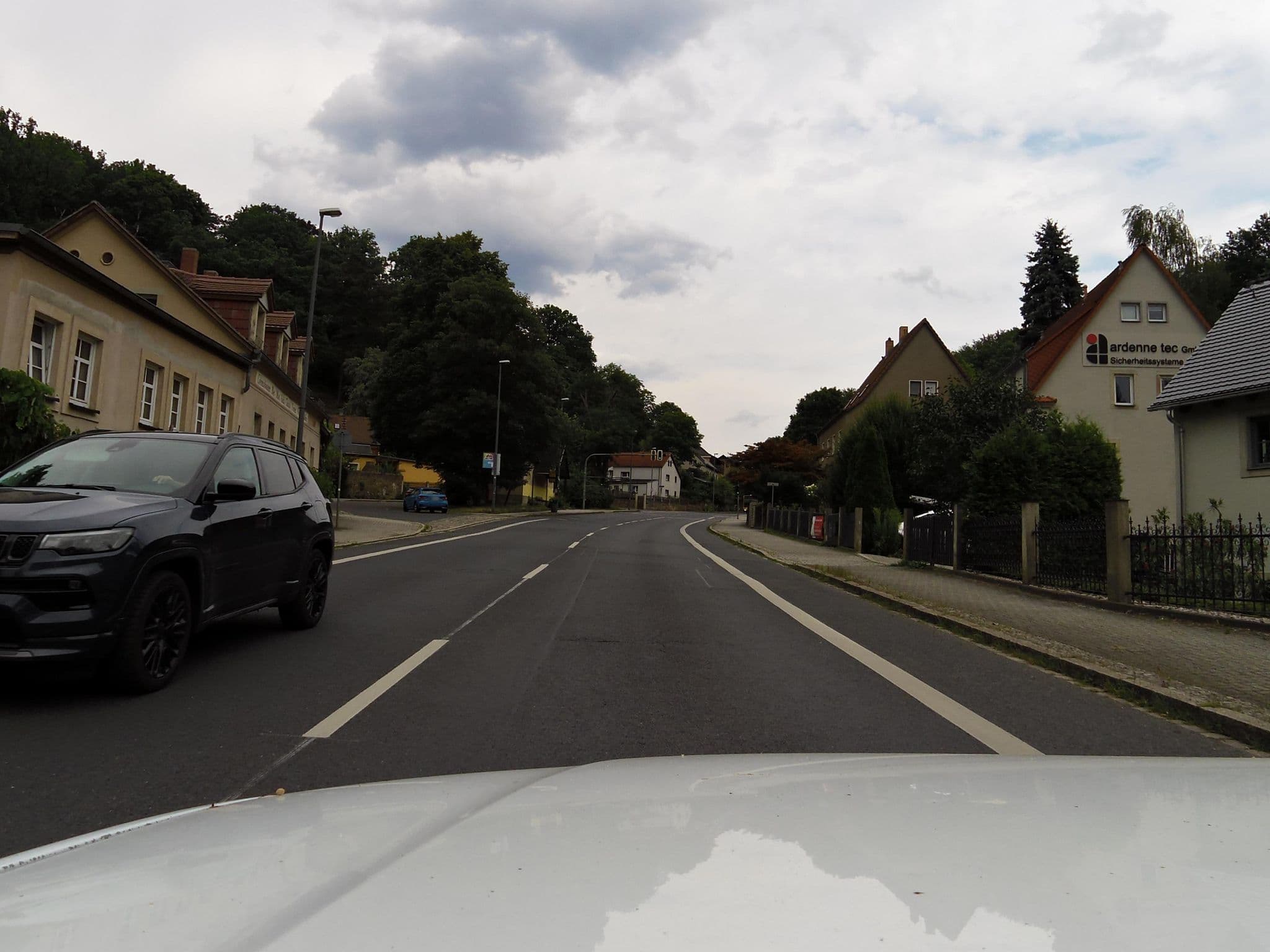 Street view near Ferienwohnung Solveig & Roman Möhl, Loschwitz — © fell3 (CC BY-SA · Mapillary)