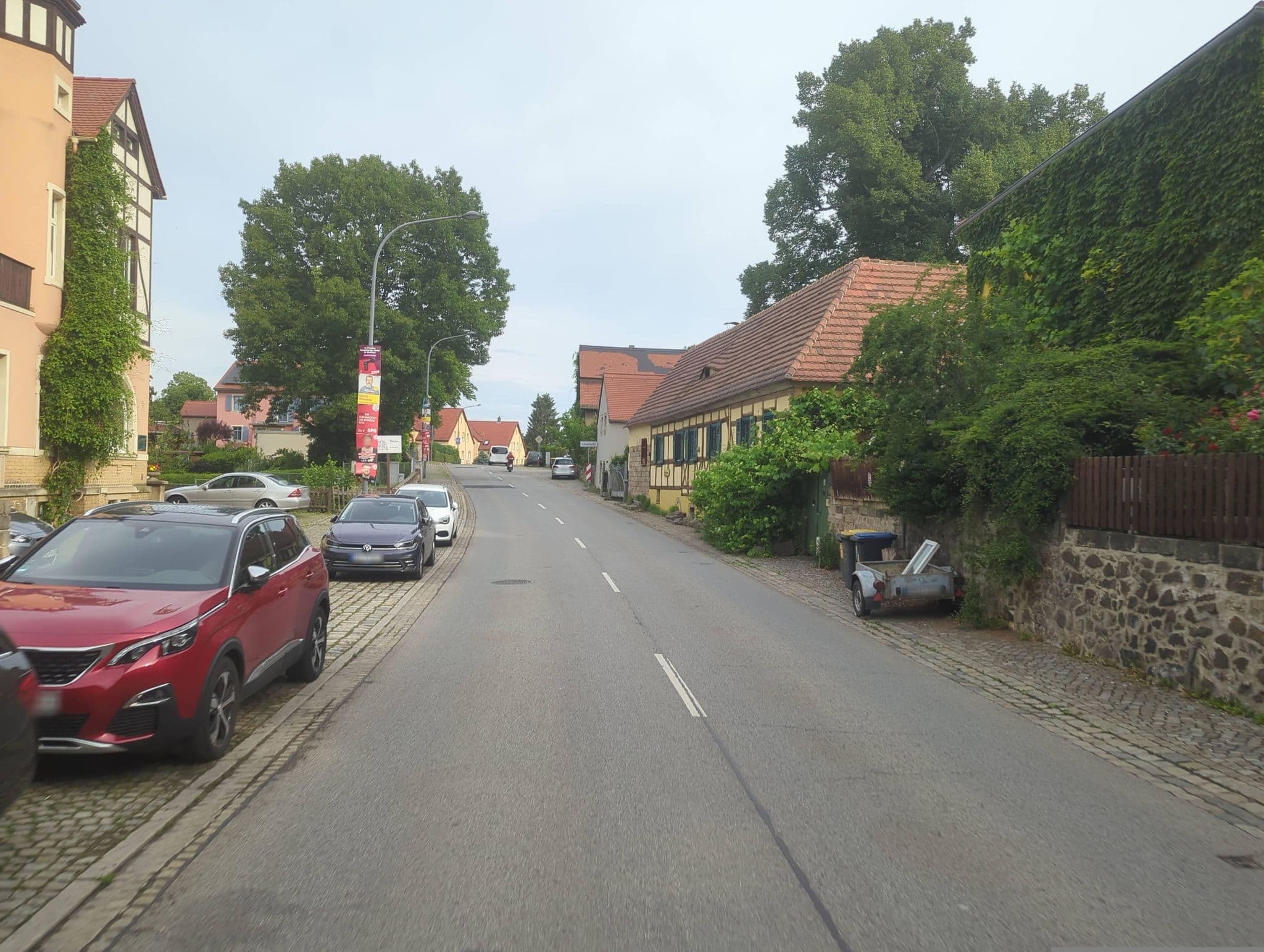 Street view near Pension Arends Villa Elbthürmchen, Loschwitz — © ntl97 (CC BY-SA · Mapillary)