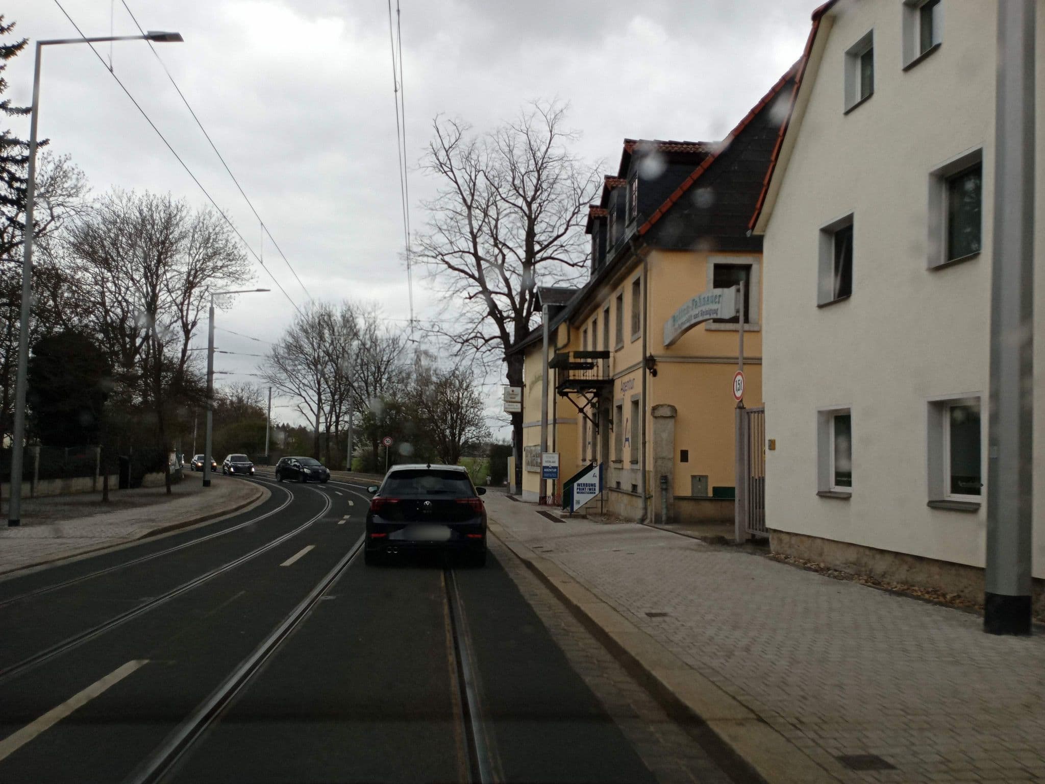 Street view near Alttolkewitzer Ferien- & Privatzimmer Mrosk Dresden, Leuben — © atze02 (CC BY-SA · Mapillary)