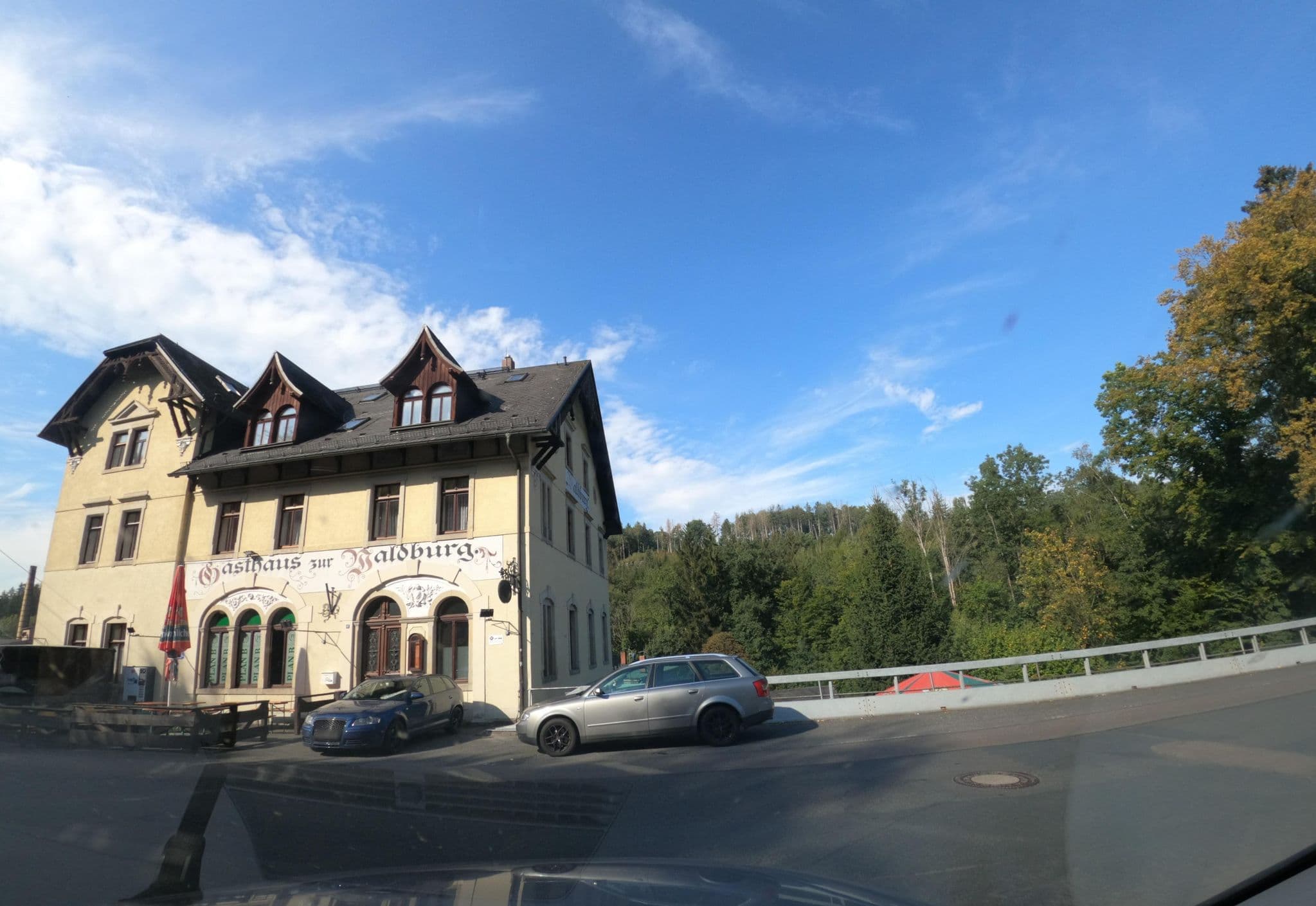Street view near Hotel und Gasthaus Zur Waldburg, Dohma — © atze02 (CC BY-SA · Mapillary)