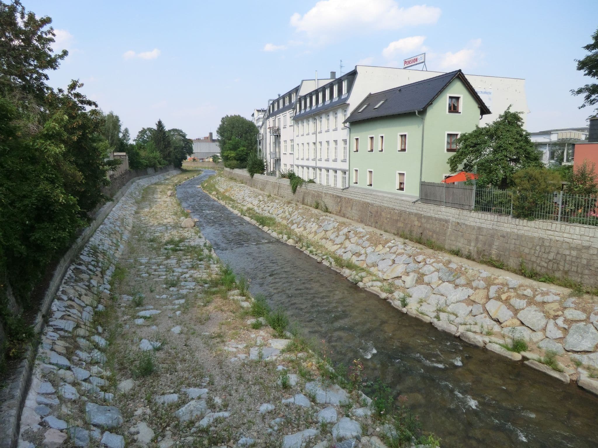 Street view near Ferienwohnungen - Tharandter Strasse 58, Löbtau — © ubahnverleih (CC BY-SA · Mapillary)