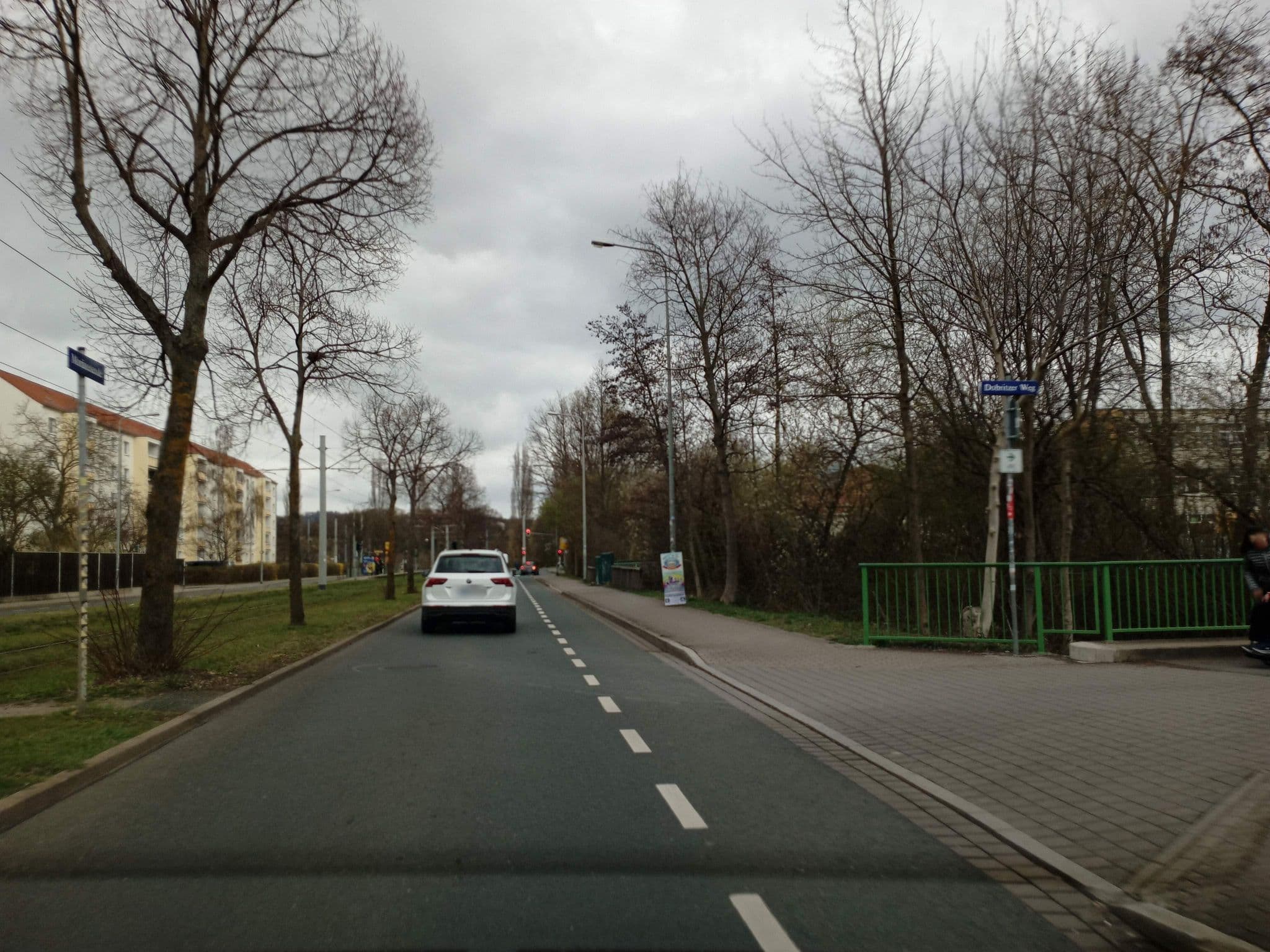 Street view near Ferienwohnung Villa Kadenstraße, Leuben — © atze02 (CC BY-SA · Mapillary)