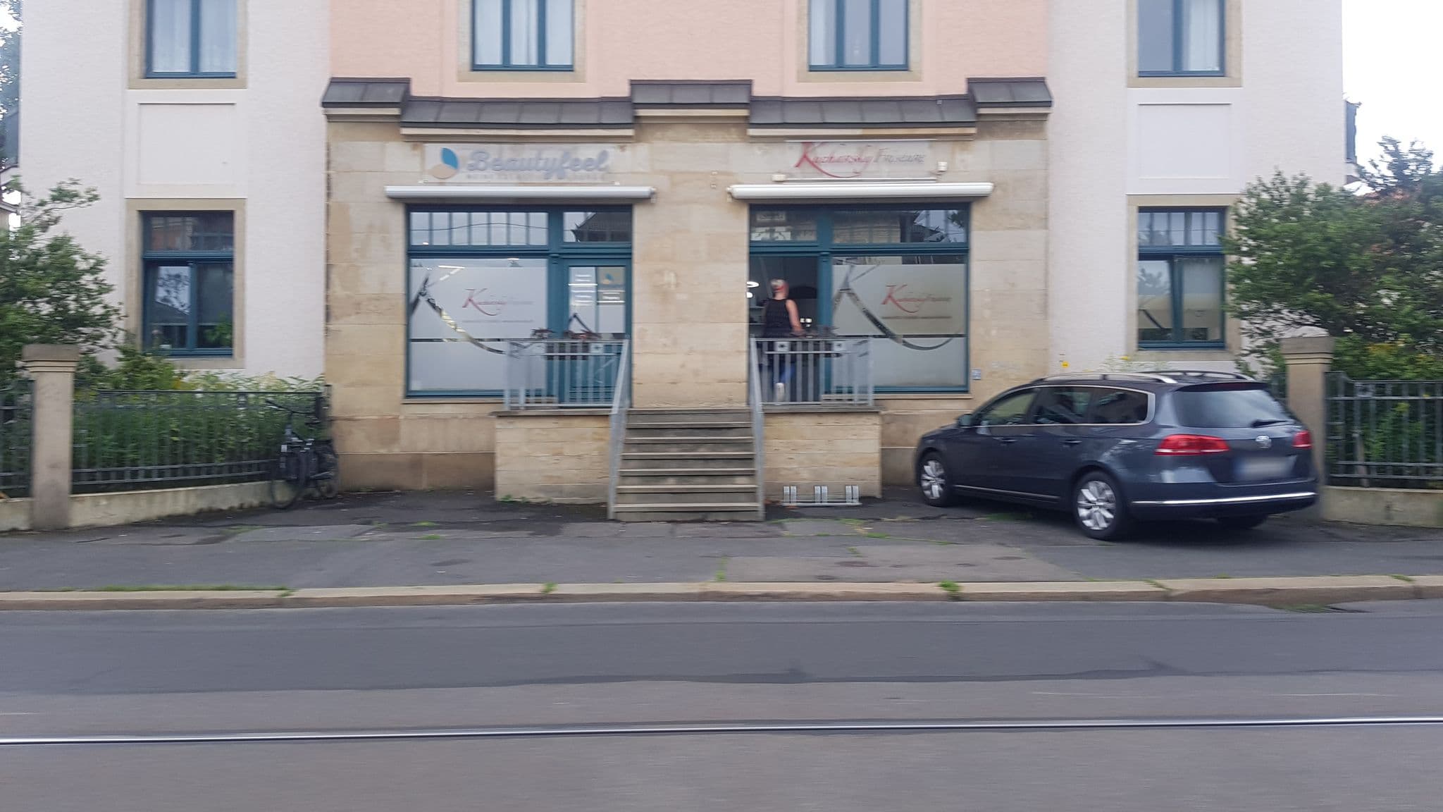 Street view near Villa Hedwig, Leuben — © rororo (CC BY-SA · Mapillary)