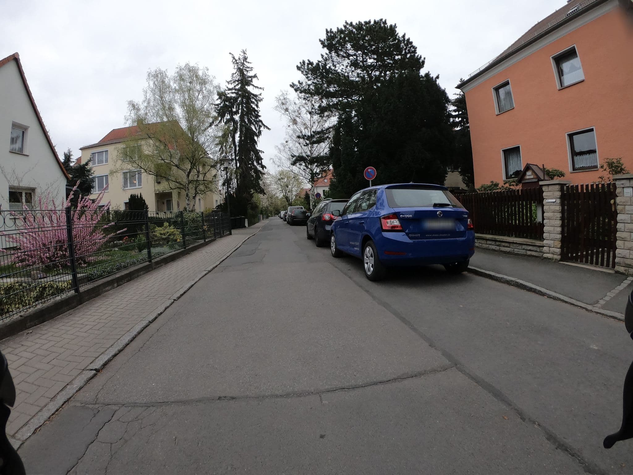 Street view near Zimmervermietung, Rudolph, Blasewitz — © tobiaso (CC BY-SA · Mapillary)