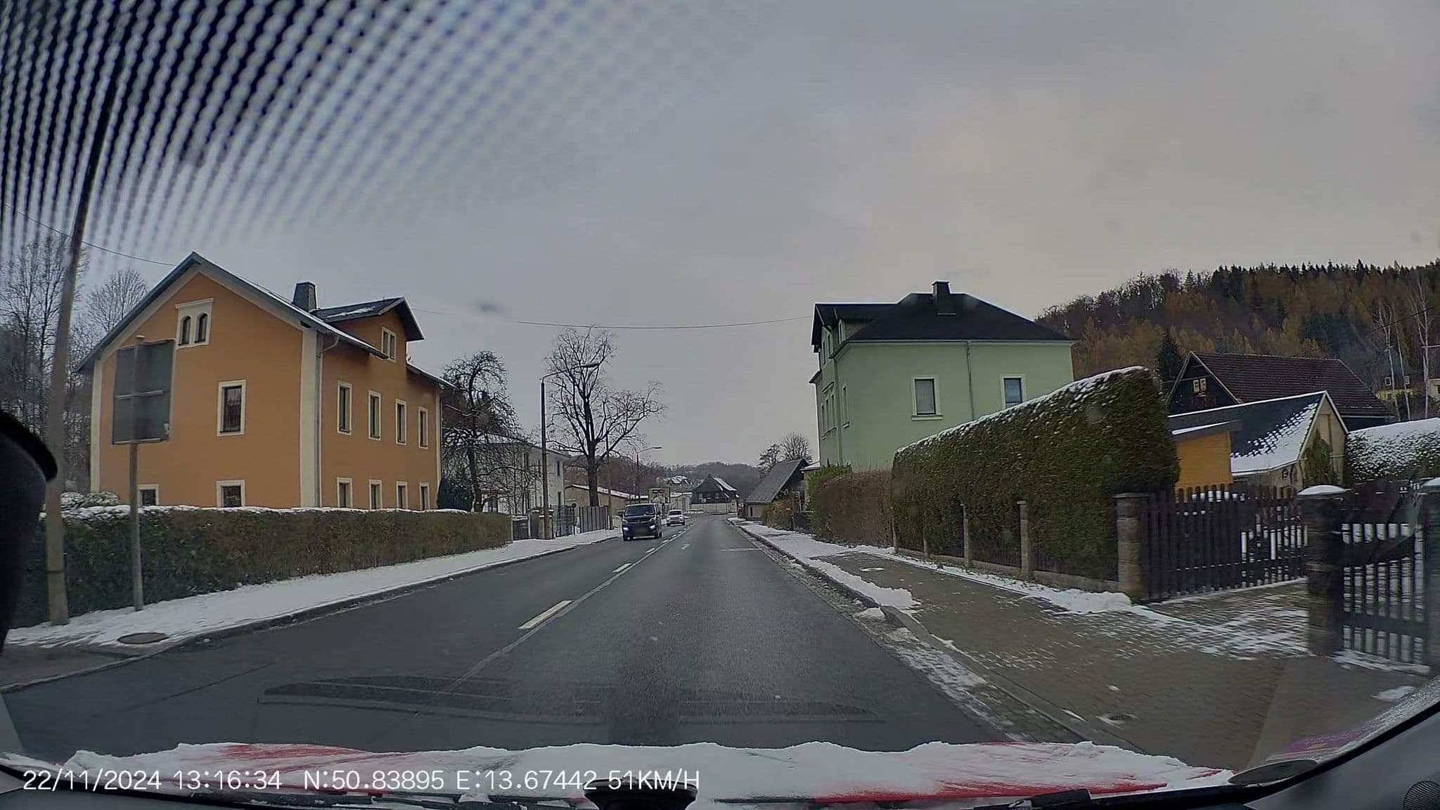 Street view near Hotel Zur Post, Schmiedeberg — © AR88 (CC BY-SA · Mapillary)