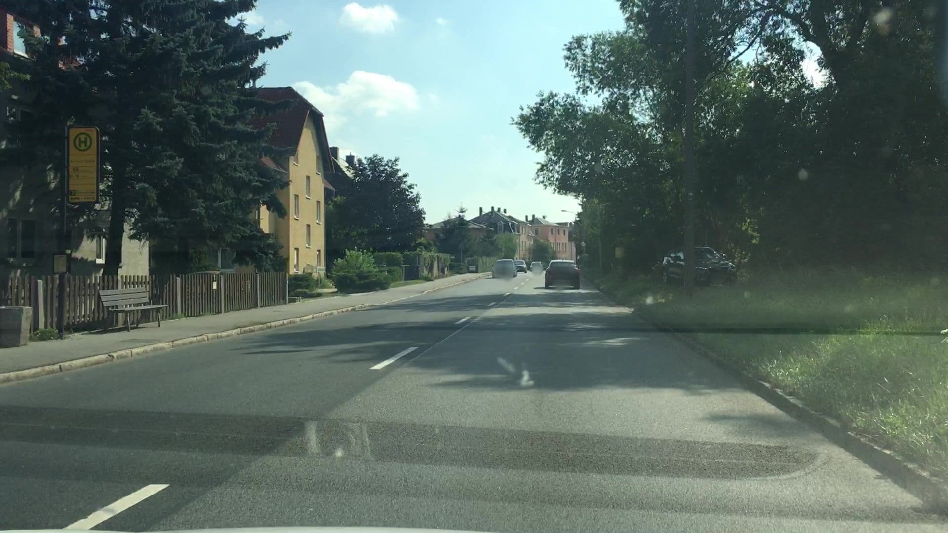 Street view near Ferienwohnungen Markgraf, Leuben — © lvl5 (CC BY-SA · Mapillary)
