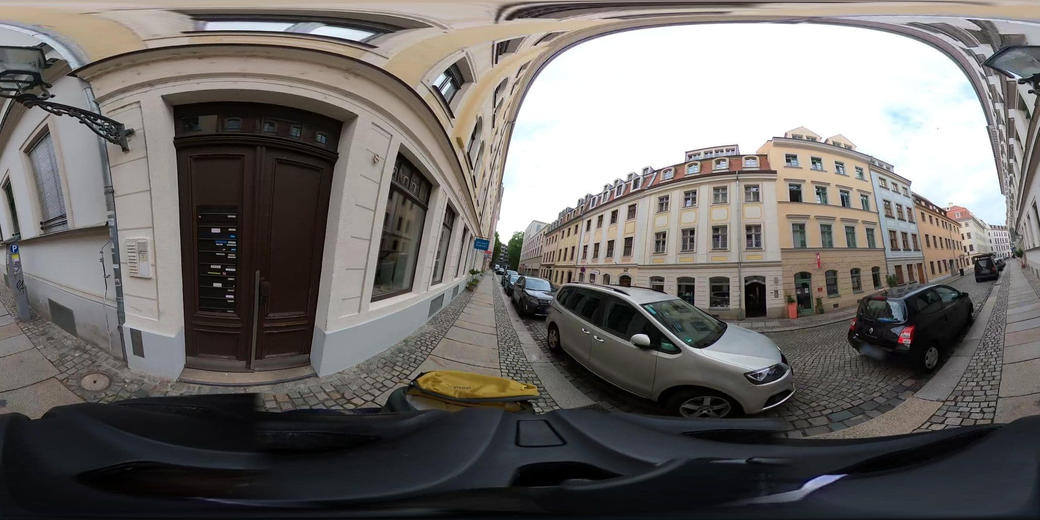 Street view near Ferien Apartment CANALETTO im Barockviertel, Dresden — © geowatti (CC BY-SA · Mapillary)