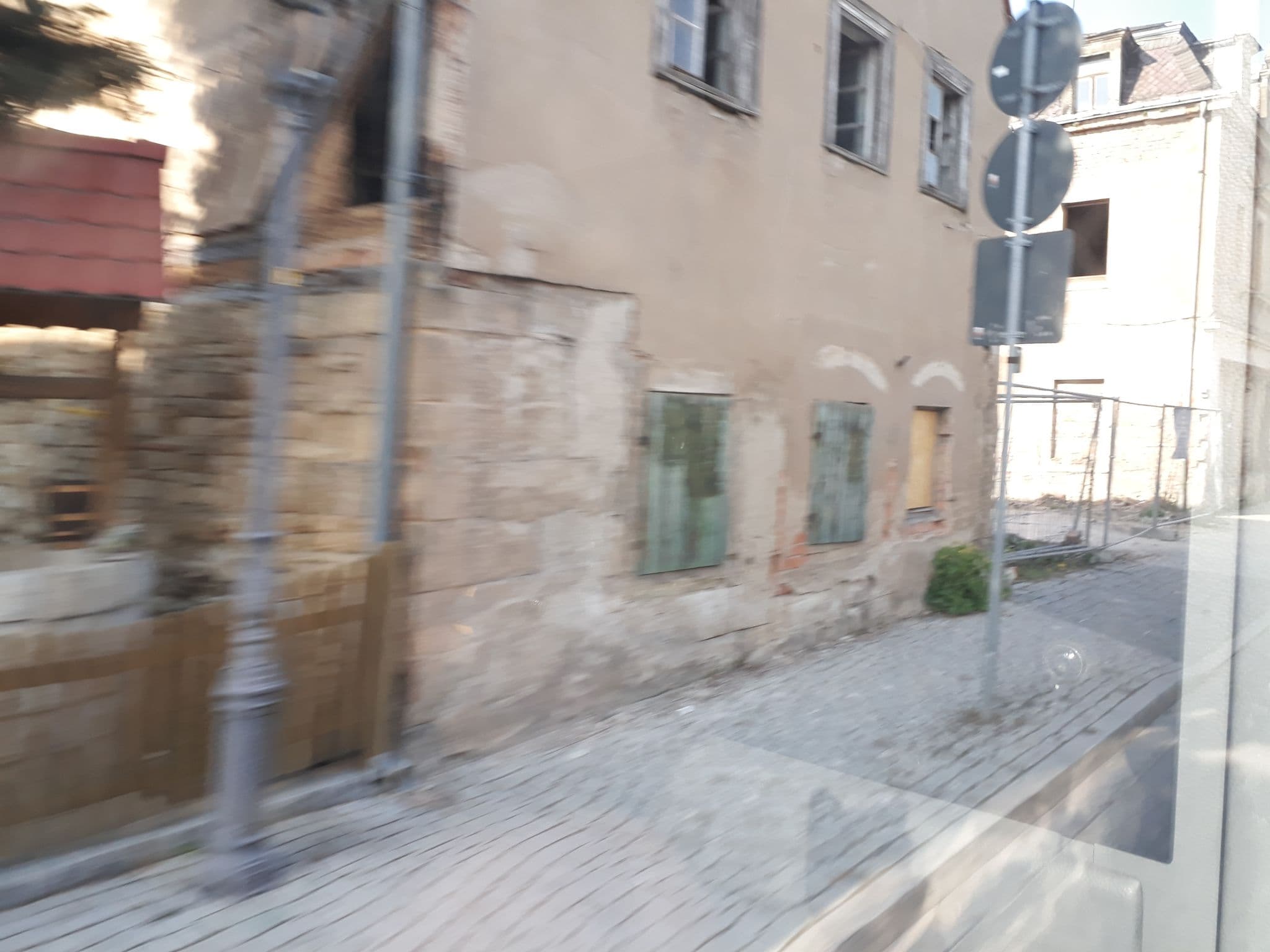 Street view near Gästezimmer am Märchenbrunnen Inh. Tina Chaib, Leuben — © ntl97 (CC BY-SA · Mapillary)