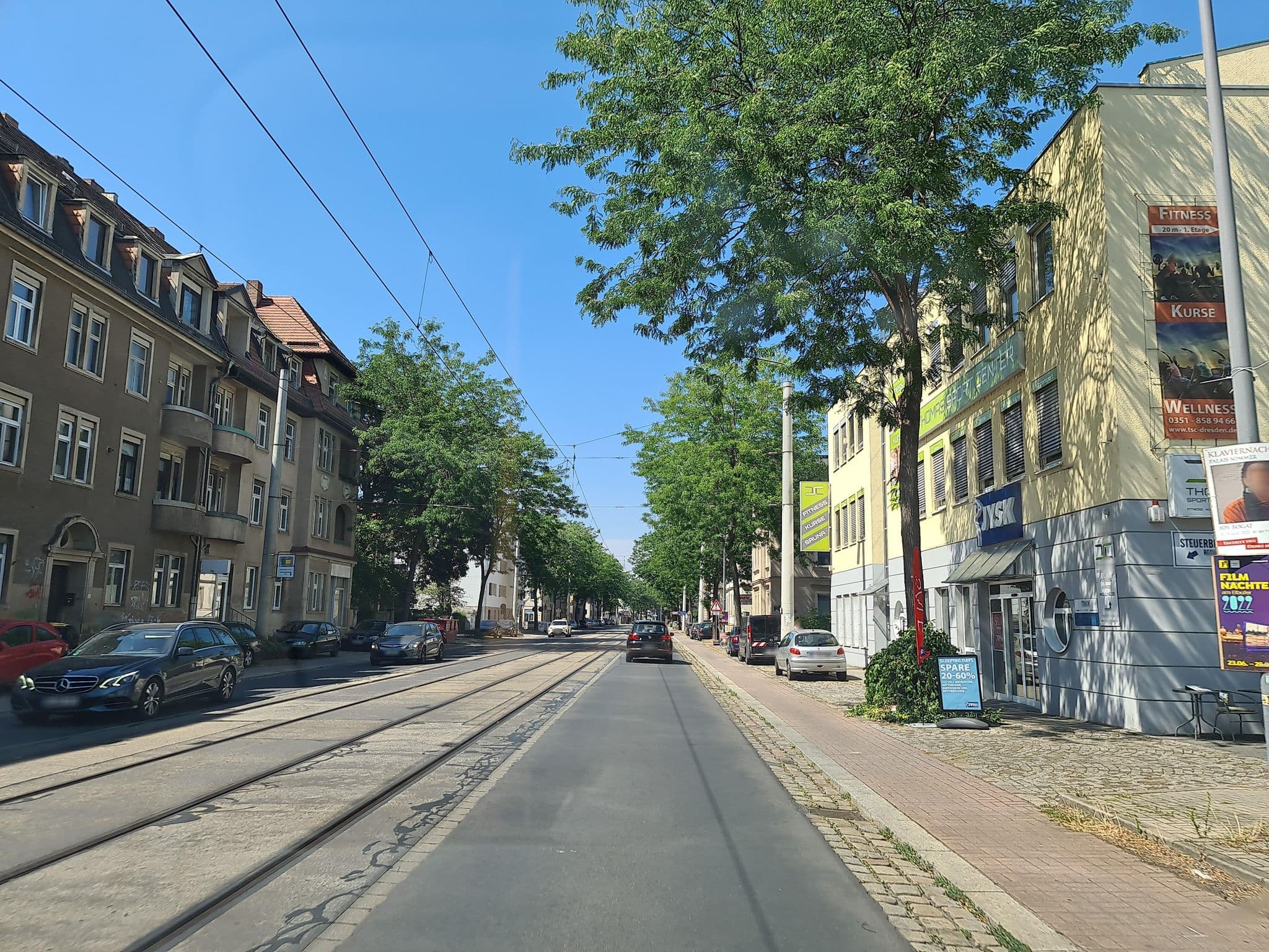 Street view near Pension Dresdener Berge, Mickten — © canislupus (CC BY-SA · Mapillary)