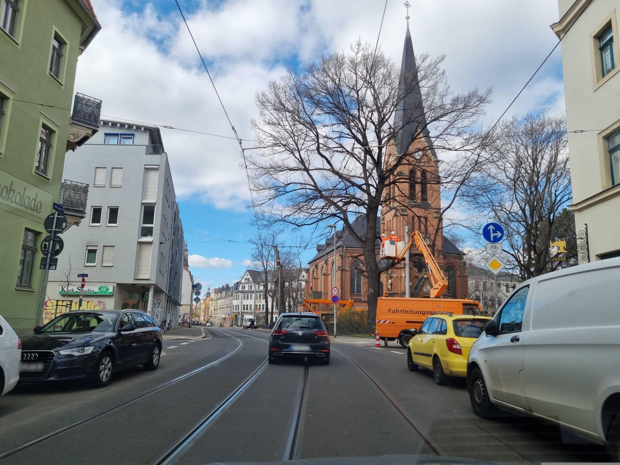 Street view near Apartments Bürgerstraße 47, Mickten — © dsmm (CC BY-SA · Mapillary)