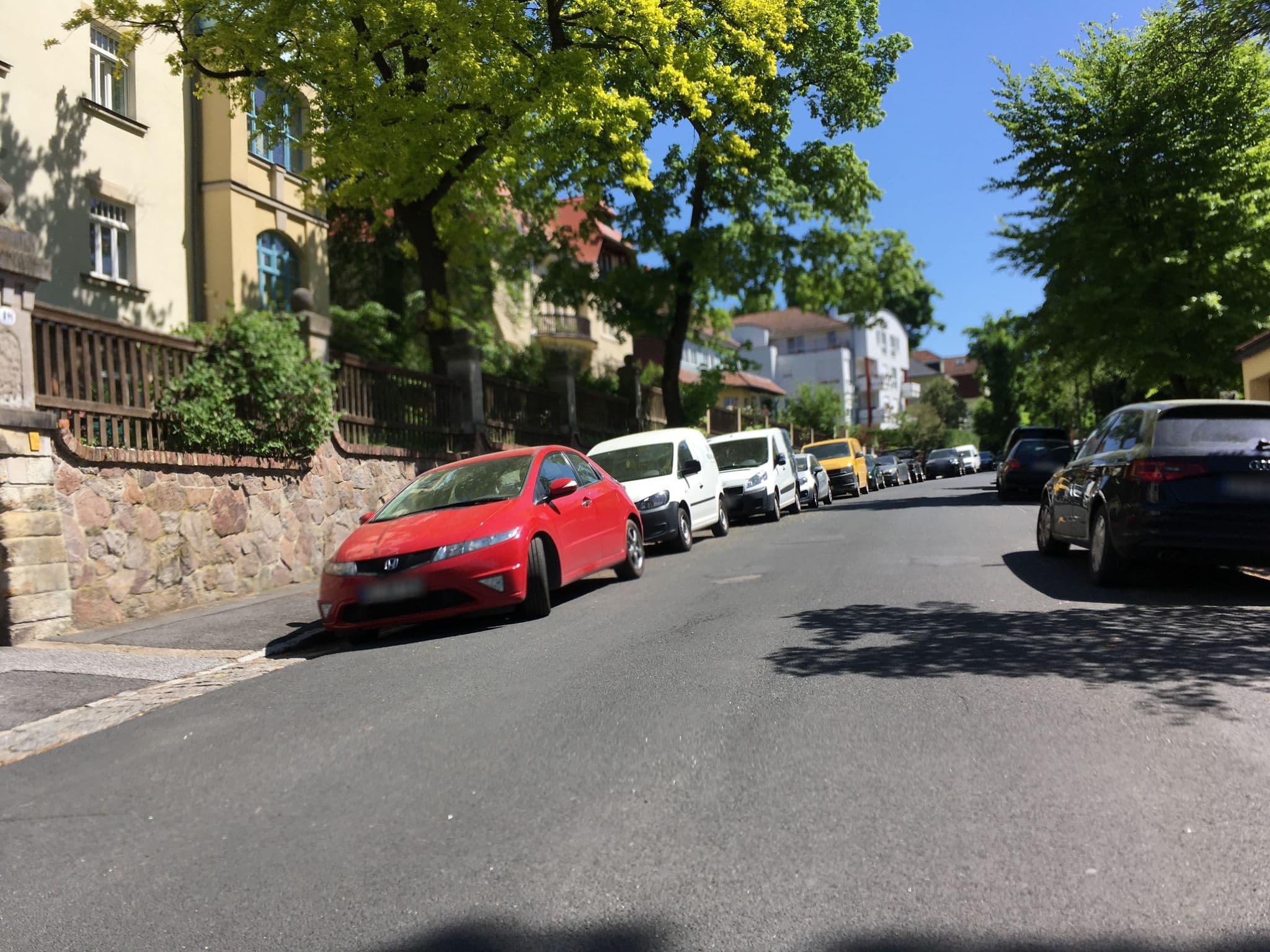 Street view near Ferienwohnung Dresden Trachenberge, Mickten — © batrox (CC BY-SA · Mapillary)