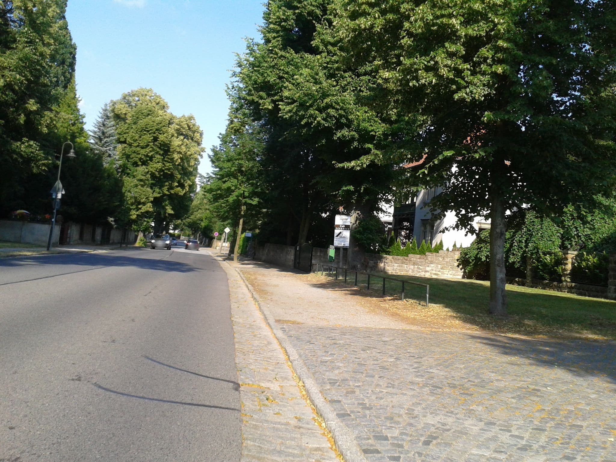 Street view near Lindenhof, Klotzsche — © kolossos (CC BY-SA · Mapillary)
