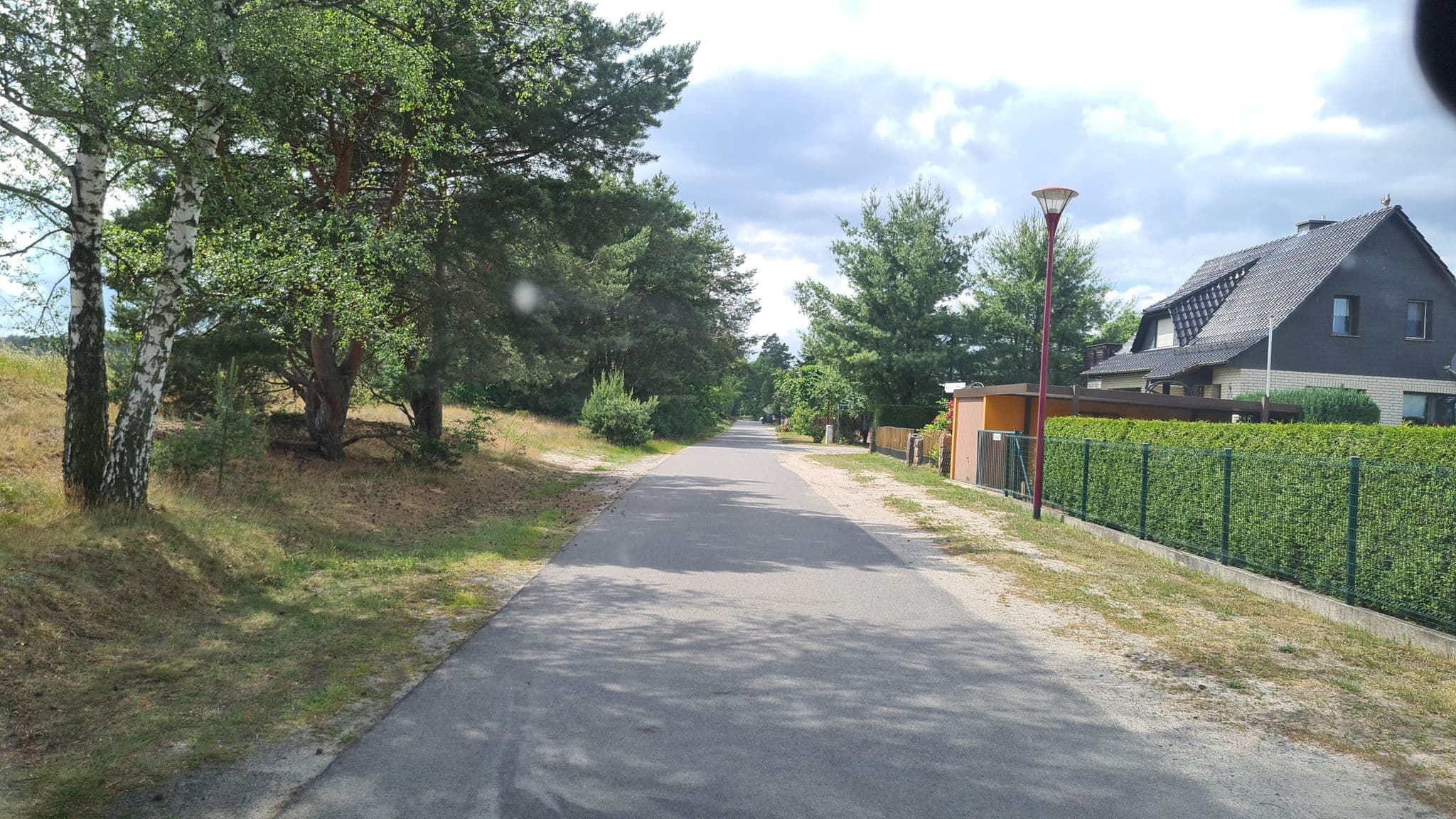 Street view near Pension Am Segelflugplatz, Finsterwalde — © dsmm (CC BY-SA · Mapillary)