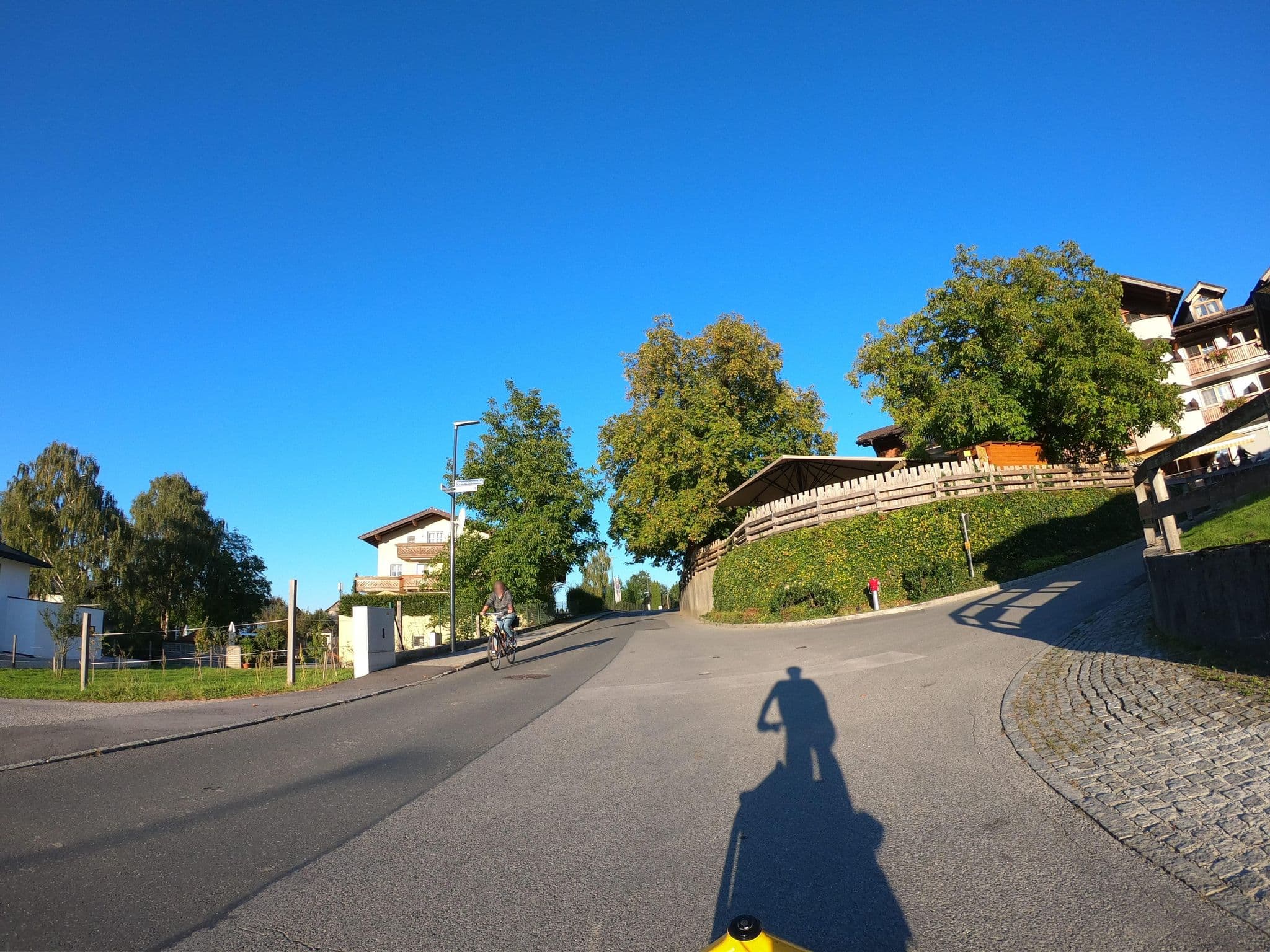 Street view near Hotel Königgut, Wals — © flansch (CC BY-SA · Mapillary)
