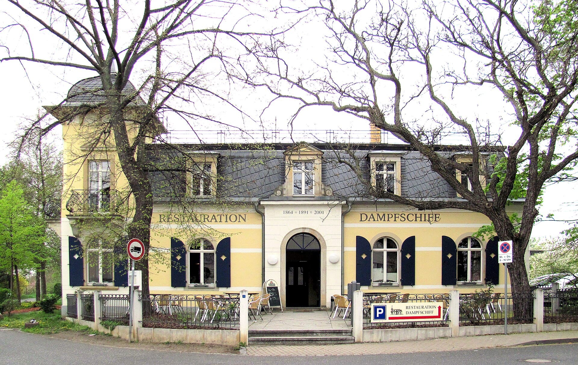 RESTAURATION DAMPFSCHIFF (via Wikimedia Commons, CC BY-SA 3.0)