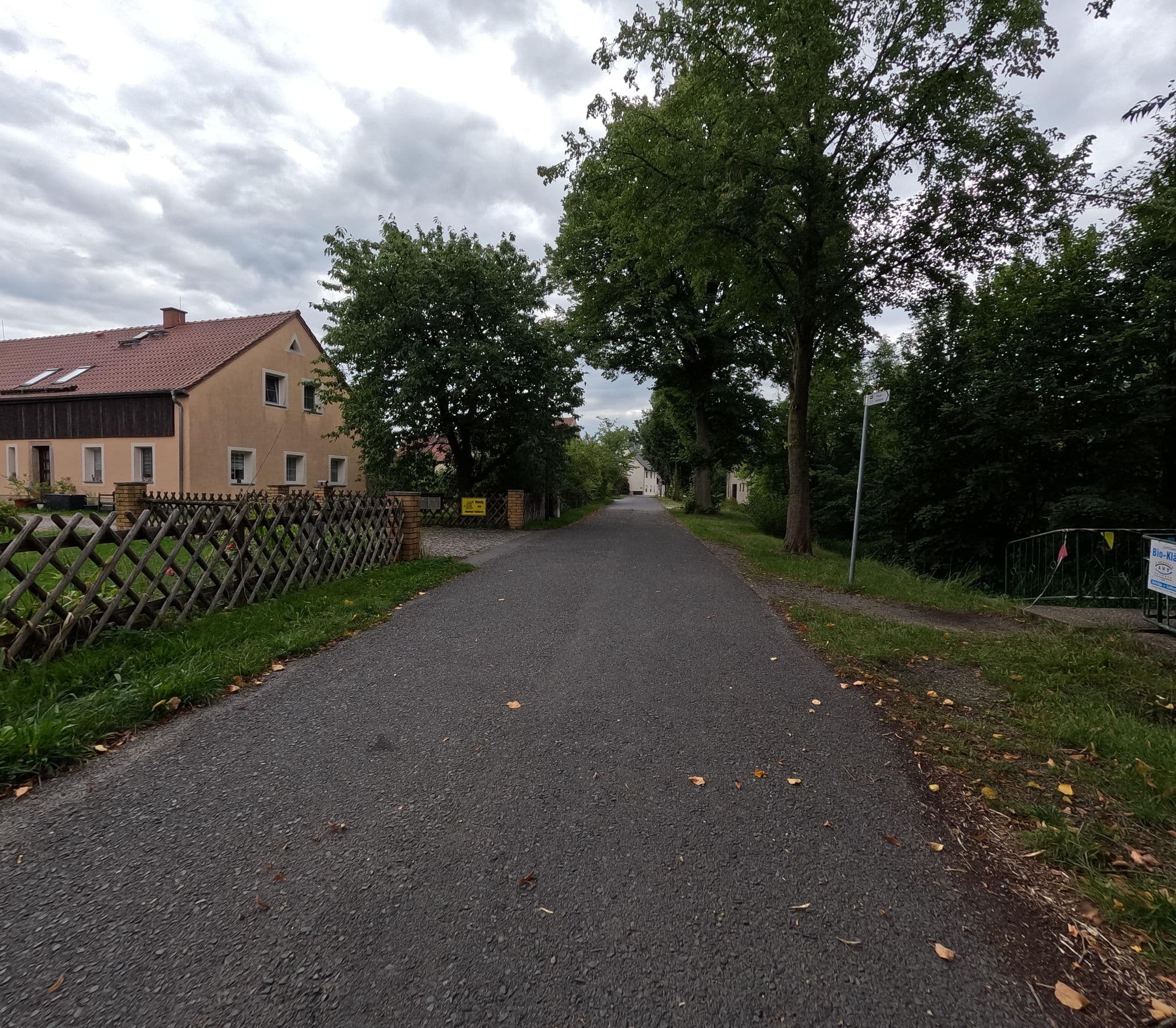 Street view near Schullandheim Grüngräbchen, Schwepnitz — © Suricata (CC BY-SA · Mapillary)