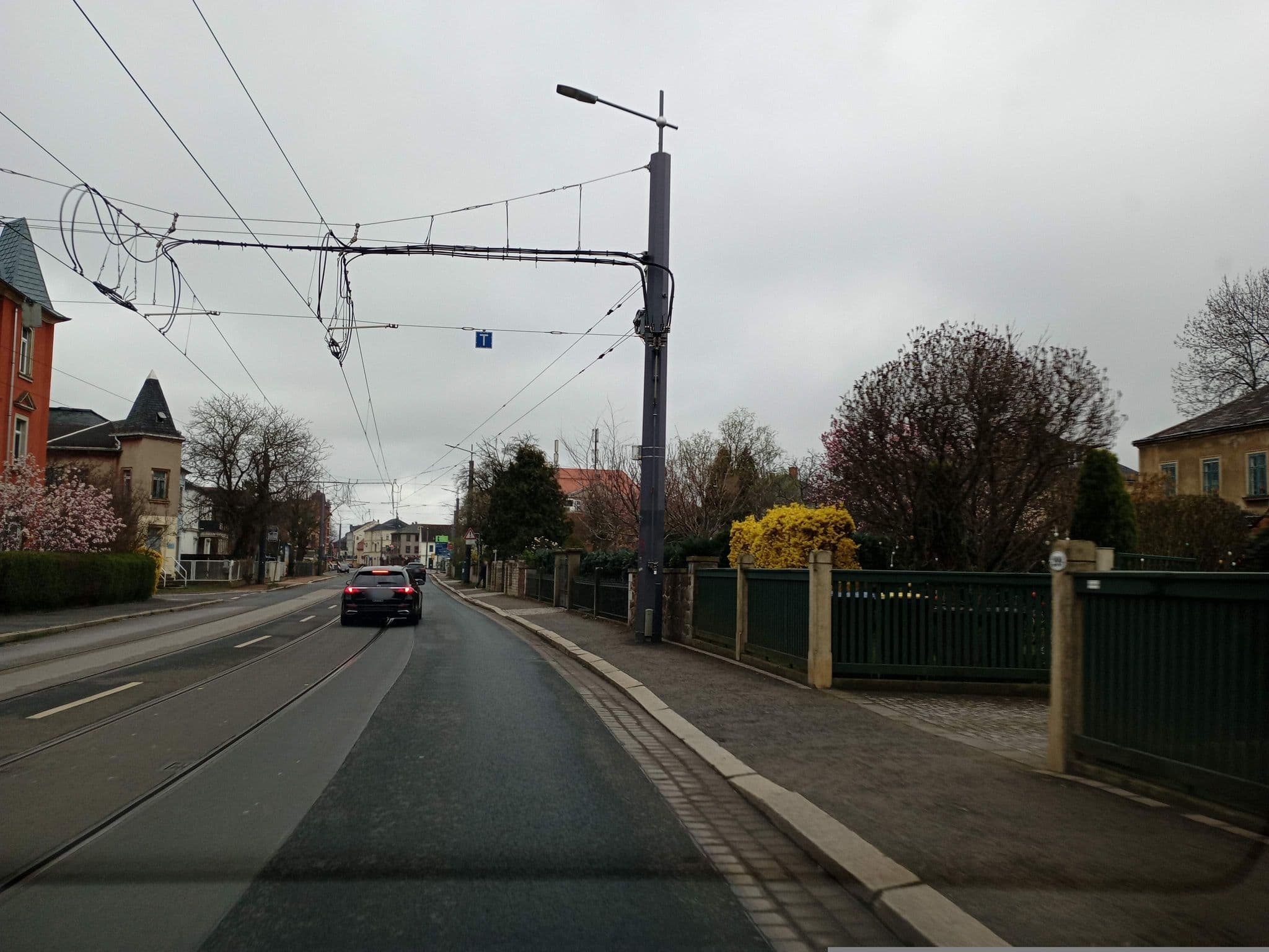 Street view near Zimmervermietung Oehmichen, Radebeul — © atze02 (CC BY-SA · Mapillary)