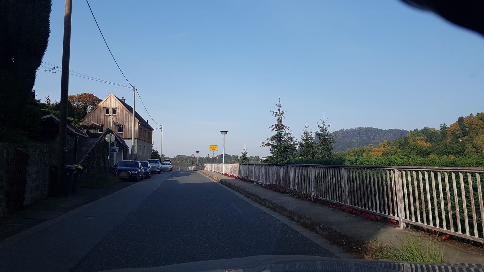 Street view near Ferieneinrichtungen Haus am Stein, Königstein — © dsmm (CC BY-SA · Mapillary)