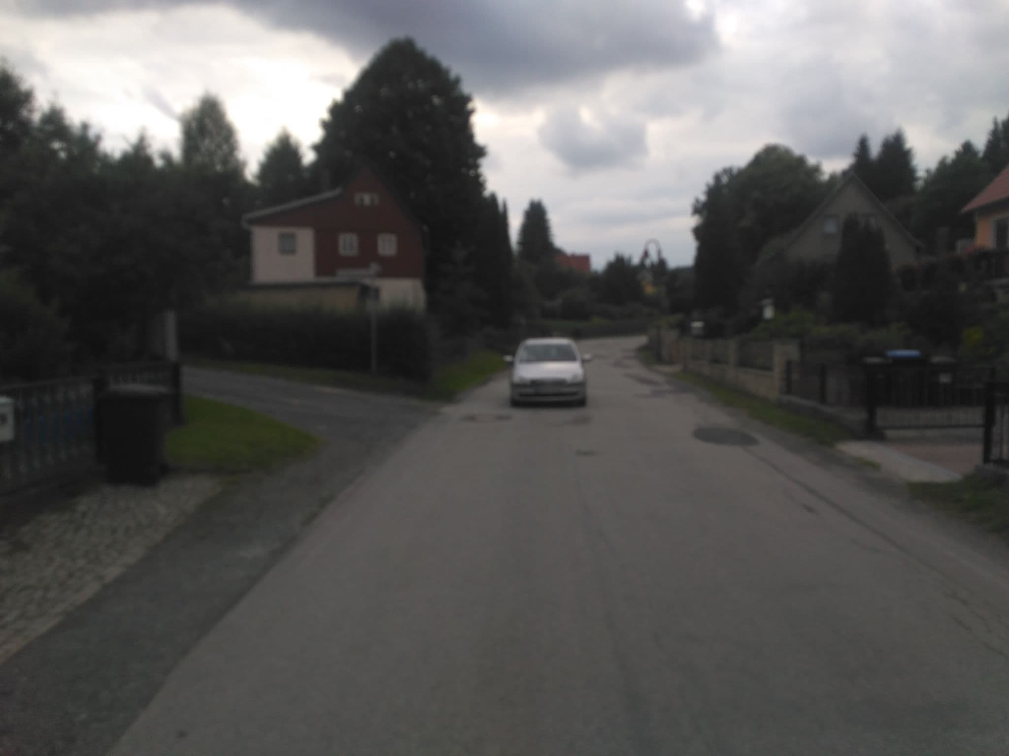 Street view near Apartmenthaus Brunnenhof, Kurort Gohrisch — © yiro (CC BY-SA · Mapillary)