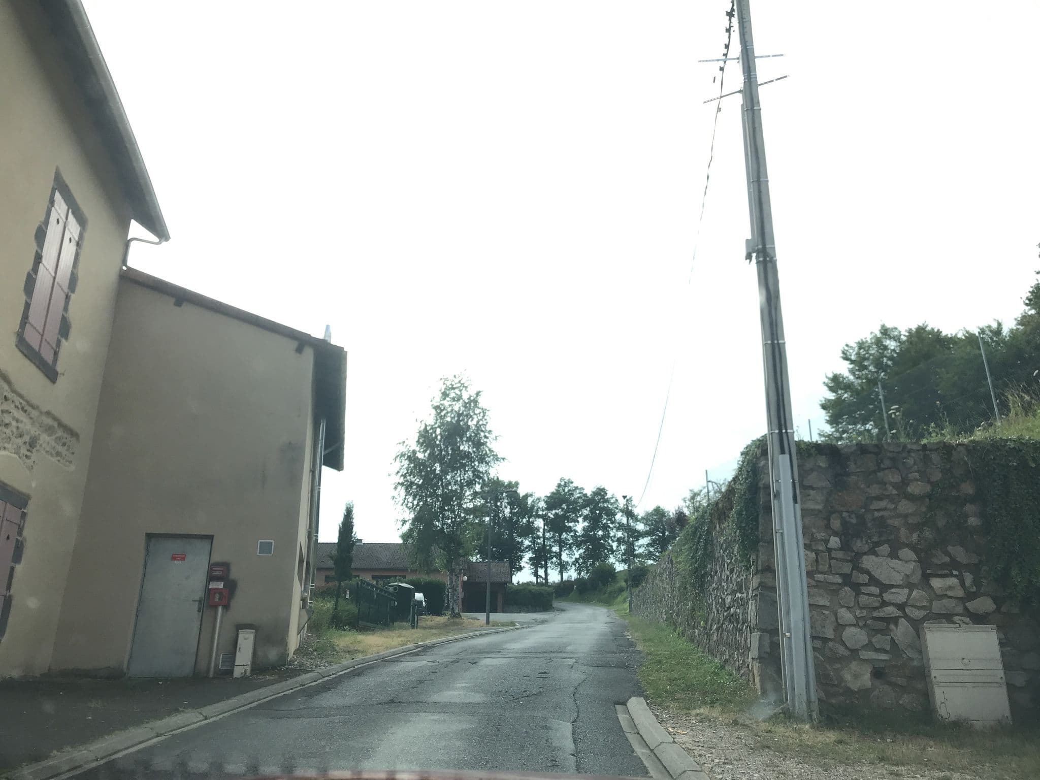 Street view near Gîte communal, Escoutoux — © fpm (CC BY-SA · Mapillary)