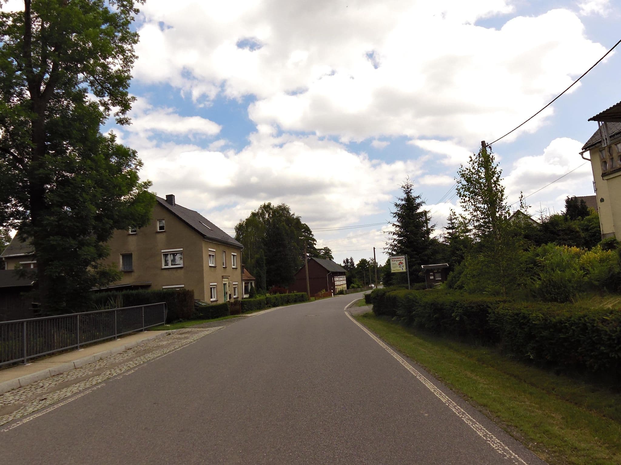 Street view near Ferienwohnung May, Hohnstein — © fell3 (CC BY-SA · Mapillary)