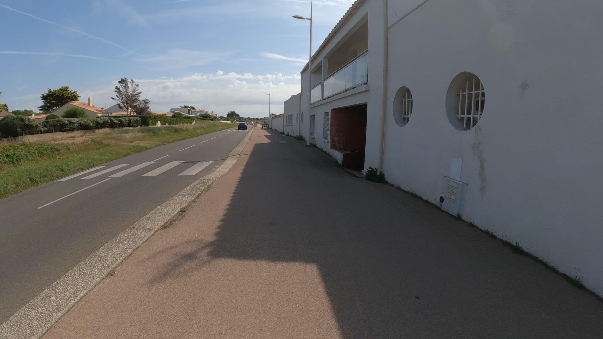 Street view near Le Roc Saint-Jean, Château-d'Olonne — © Nzau (CC BY-SA · Mapillary)