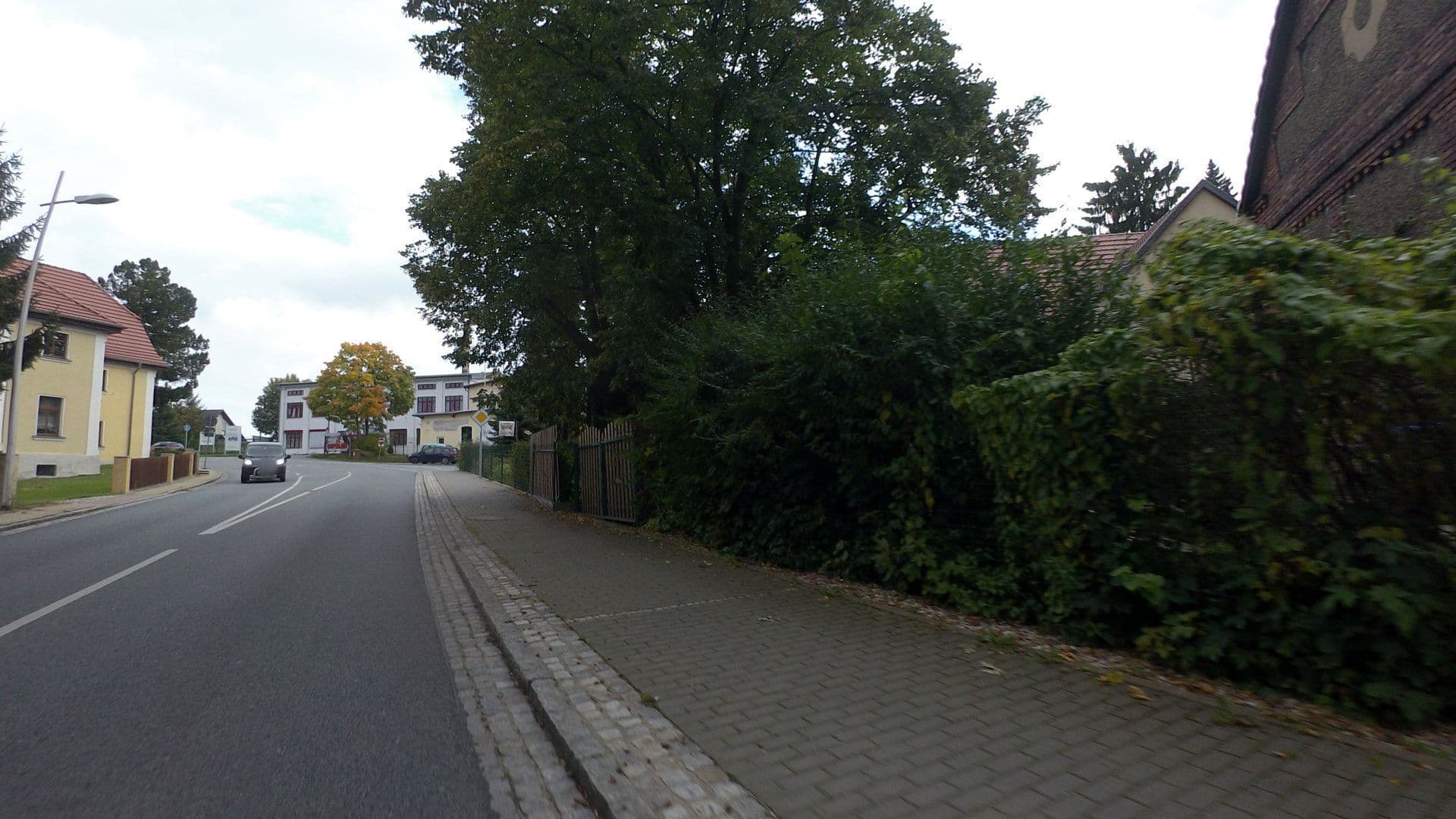 Street view near Pension Zur Pferdewirtin Inh. Winfried Mattutat, Ebersbach — © moenk (CC BY-SA · Mapillary)