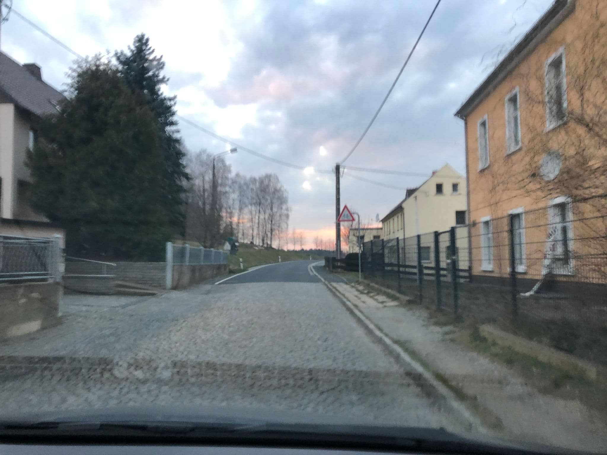 Street view near Tauchbasis und Pension Lausitzer Steinbrüche, Oberlichtenau — © bejotel (CC BY-SA · Mapillary)