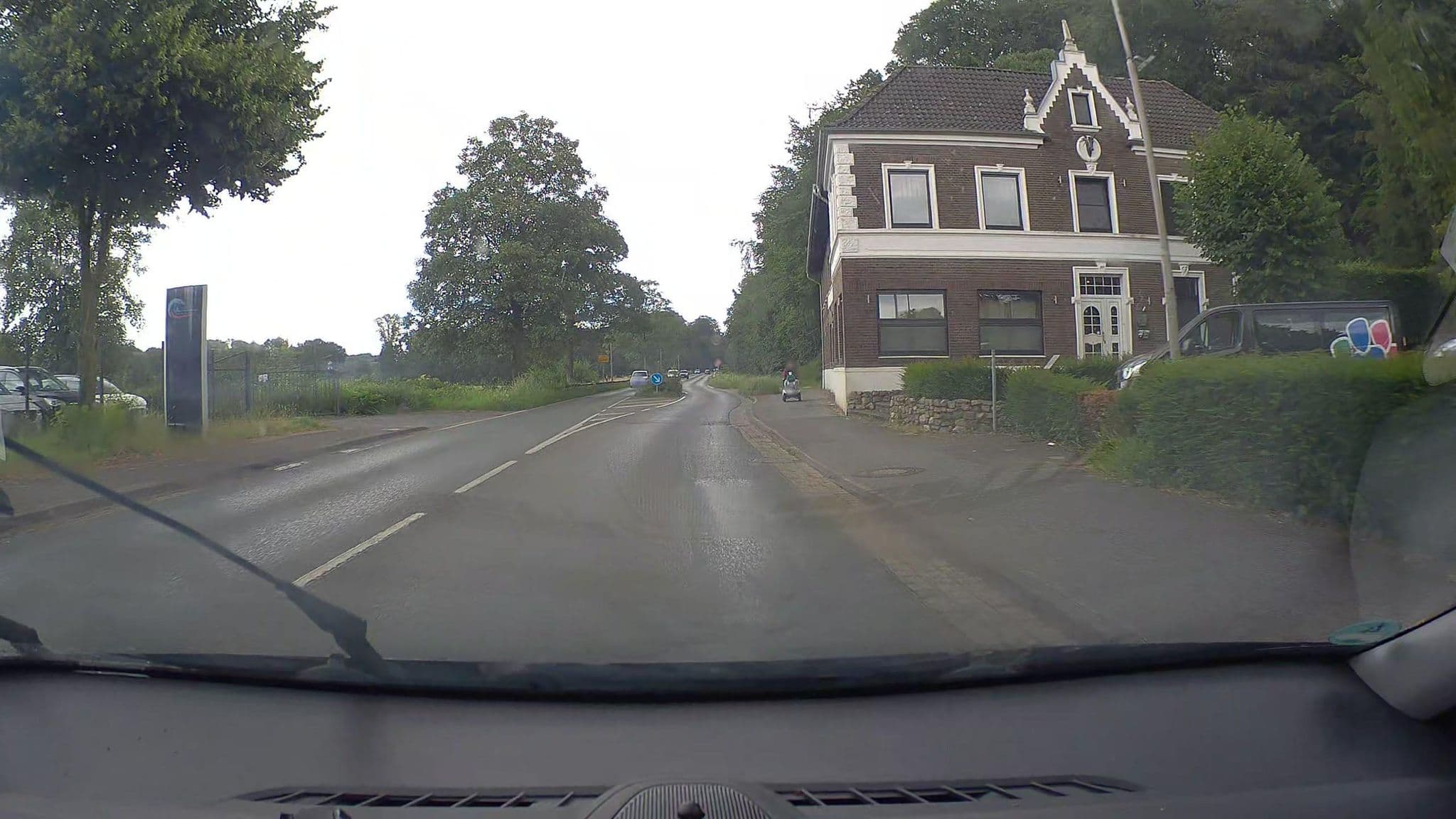 Street view near Waldschlosschen, Kleve — © poxonline (CC BY-SA · Mapillary)