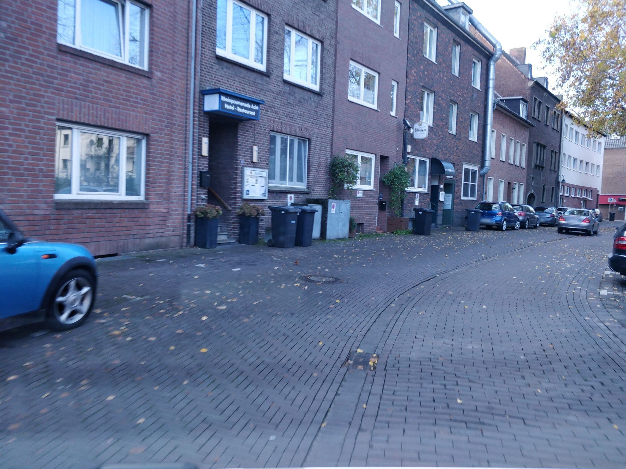 Street view near Hotel Rheinpromenade, Emmerich — © raymond (CC BY-SA · Mapillary)