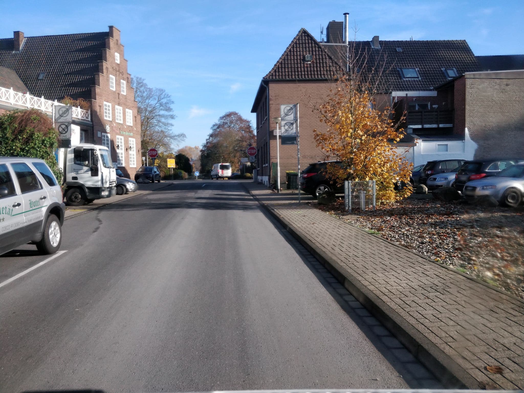 Street view near Societaet Gaestehaus, Emmerich — © raymond (CC BY-SA · Mapillary)