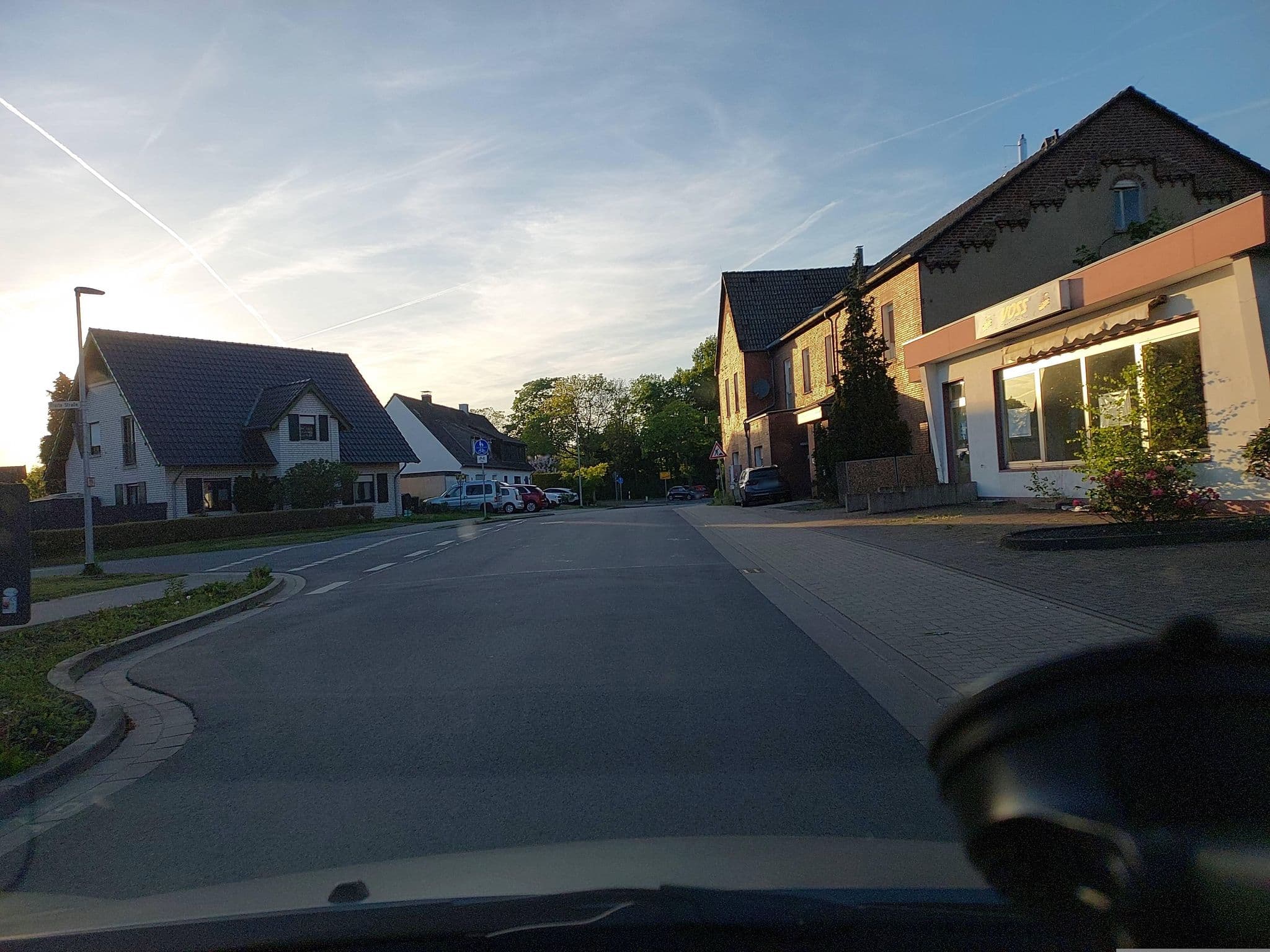 Street view near Apartments Bedburg-Hau, Kleve — © RobotChrome (CC BY-SA · Mapillary)