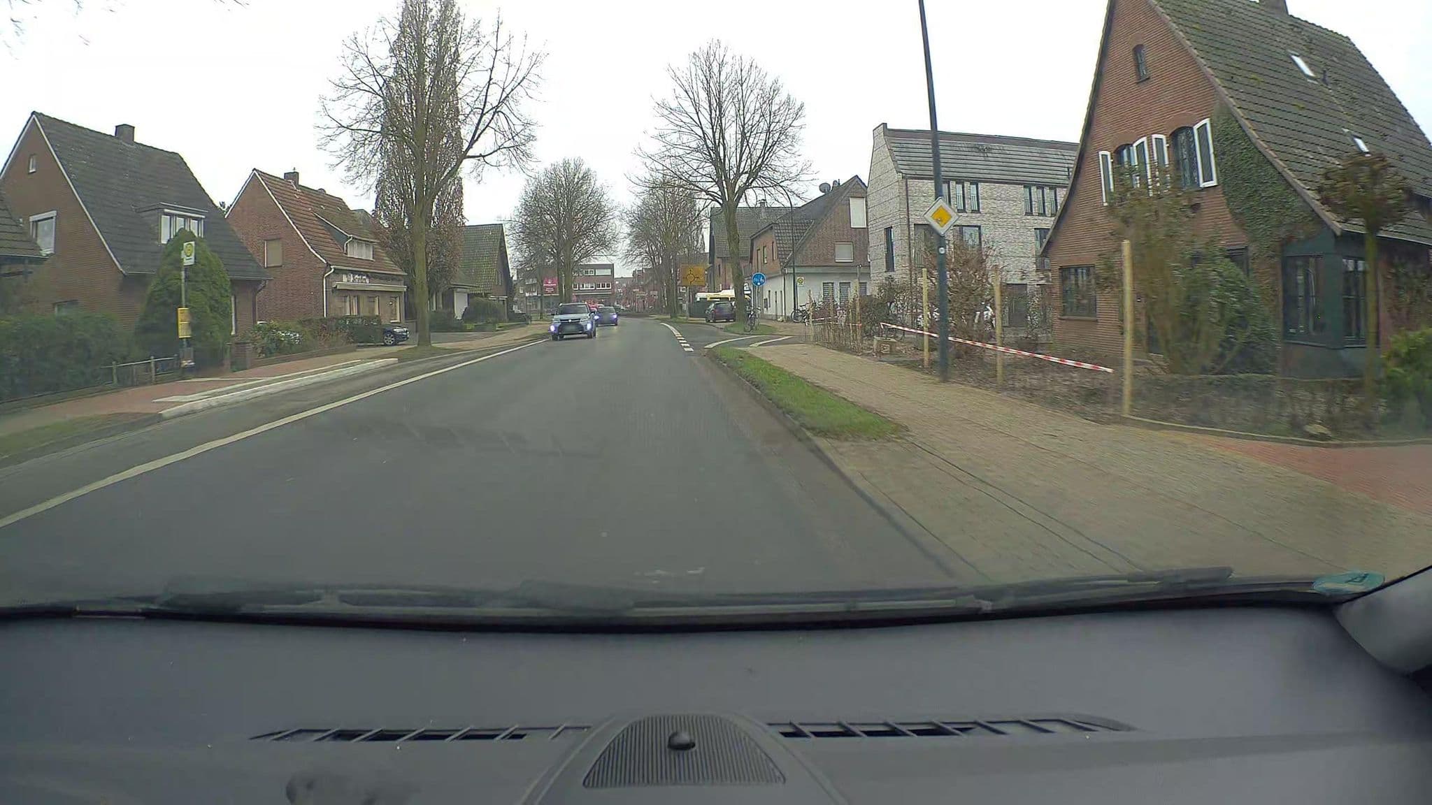 Street view near Hotel Restaurant Gasthaus Arping ***, Dingden — © poxonline (CC BY-SA · Mapillary)
