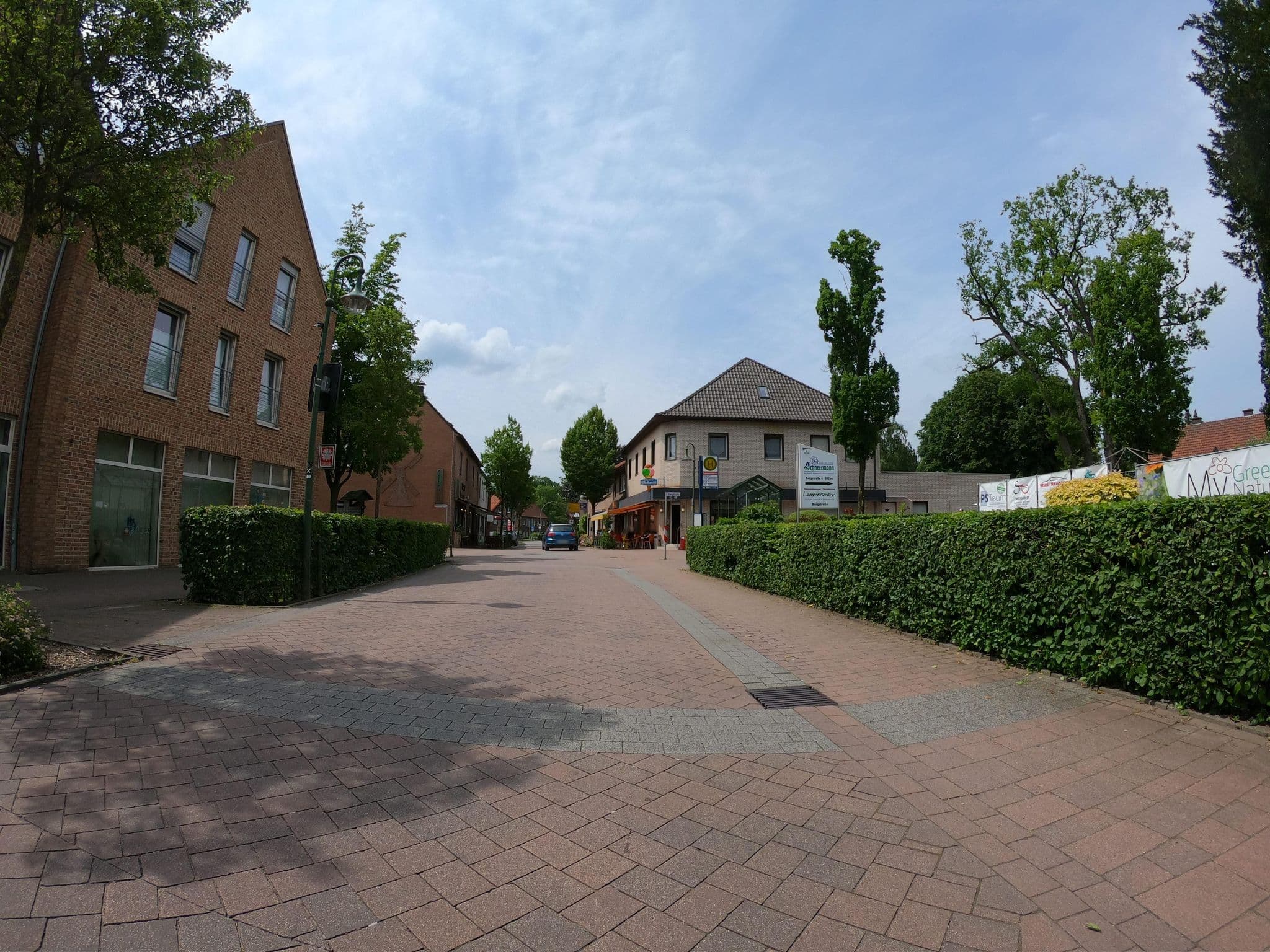 Street view near Lammersmann Hotel Garni Hotel, Reken — © geogladbecker (CC BY-SA · Mapillary)