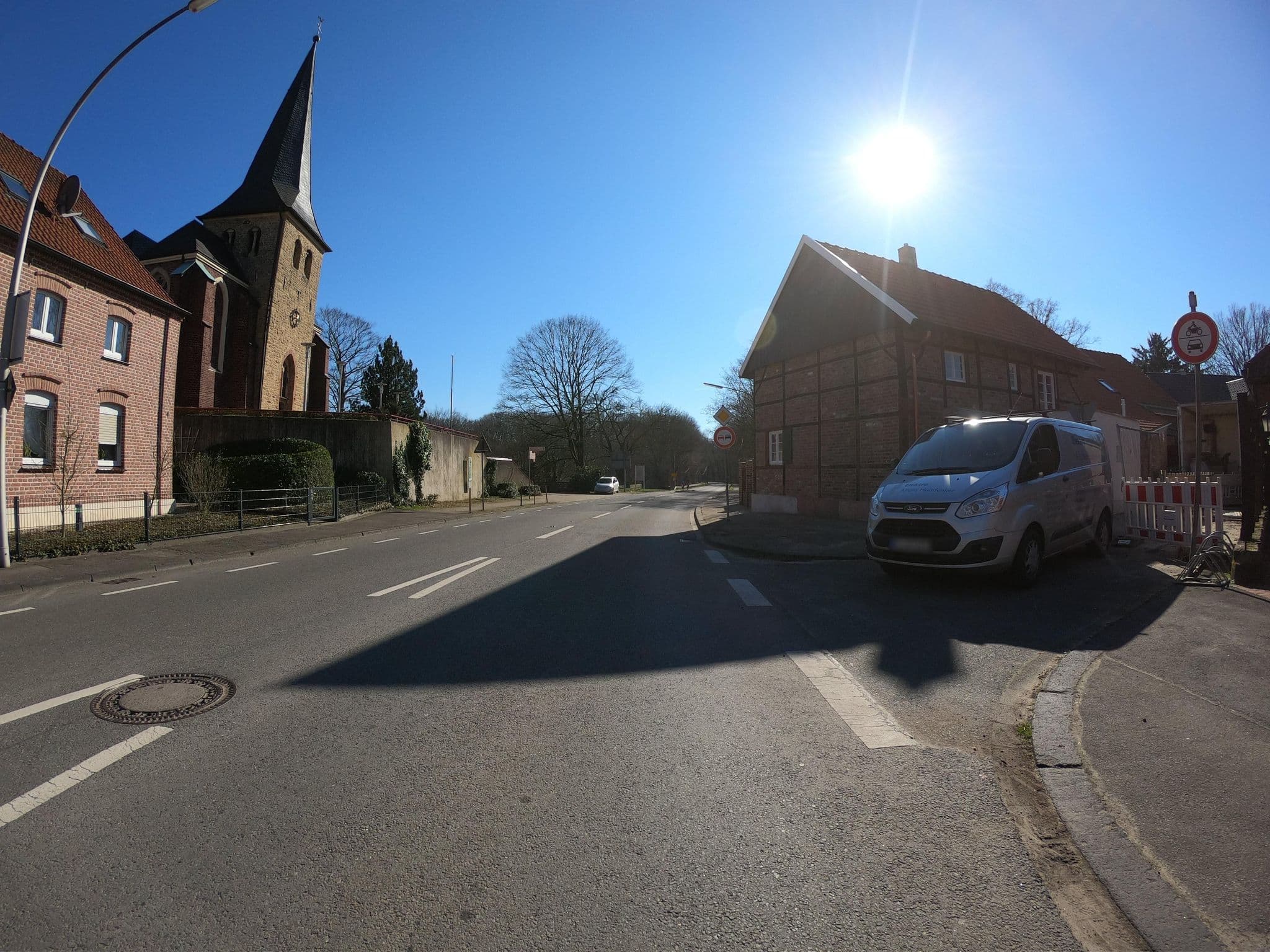 Street view near Hotel Jägerhaus Einhaus, Dorsten — © geogladbecker (CC BY-SA · Mapillary)