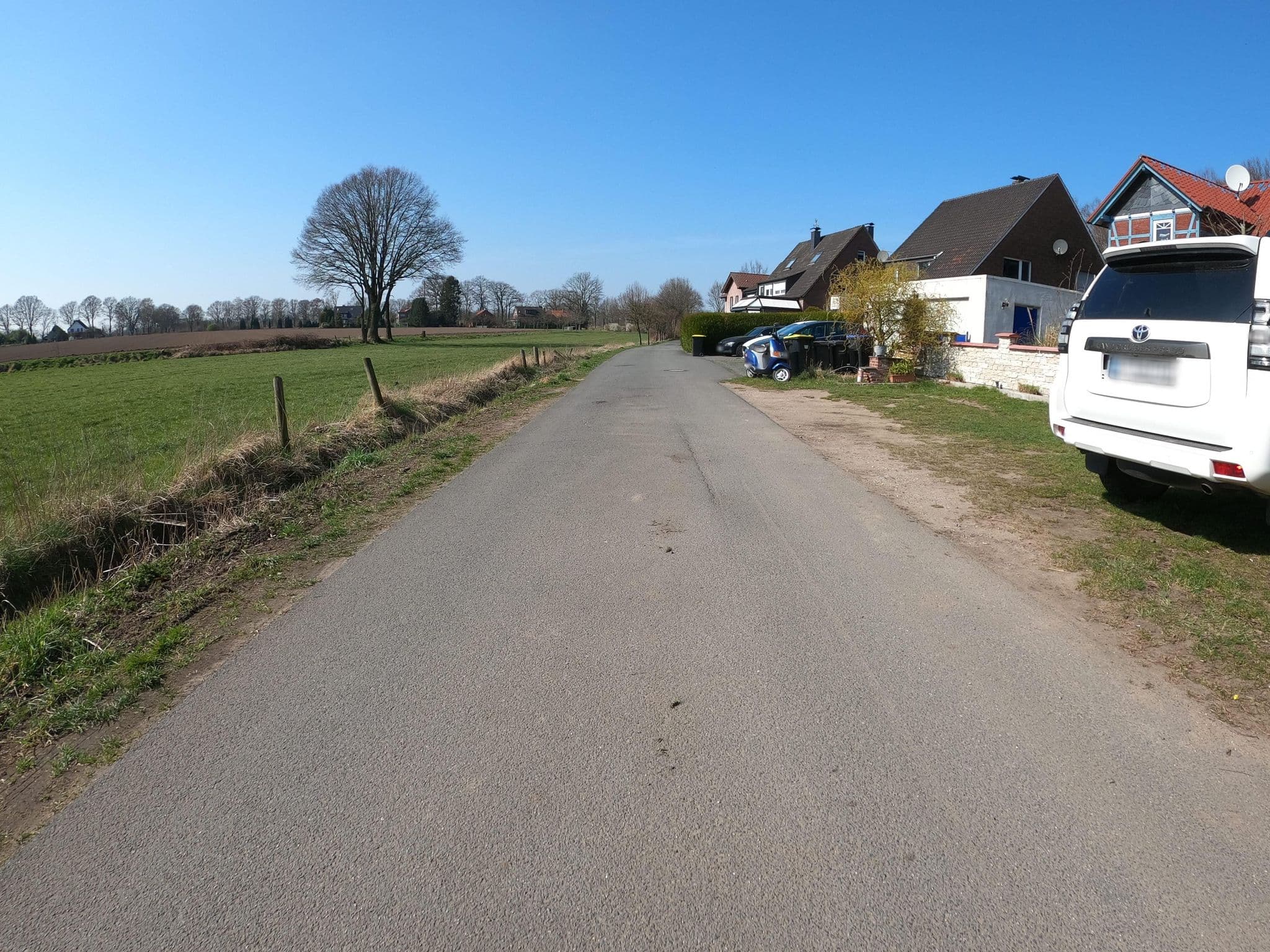 Street view near Ferienwohnung auf dem Land Schermbeck Moviepark, Schermbeck — © gisberti (CC BY-SA · Mapillary)