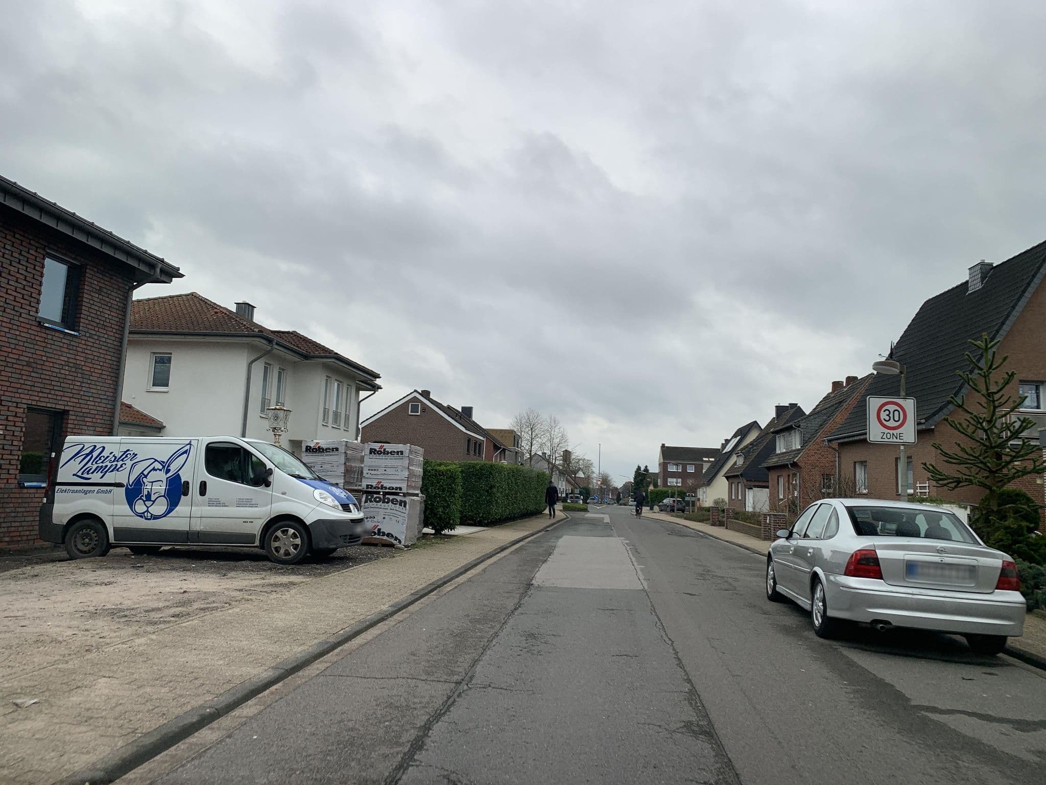 Street view near Kristina Restaurant, Dülmen — © descilla (CC BY-SA · Mapillary)