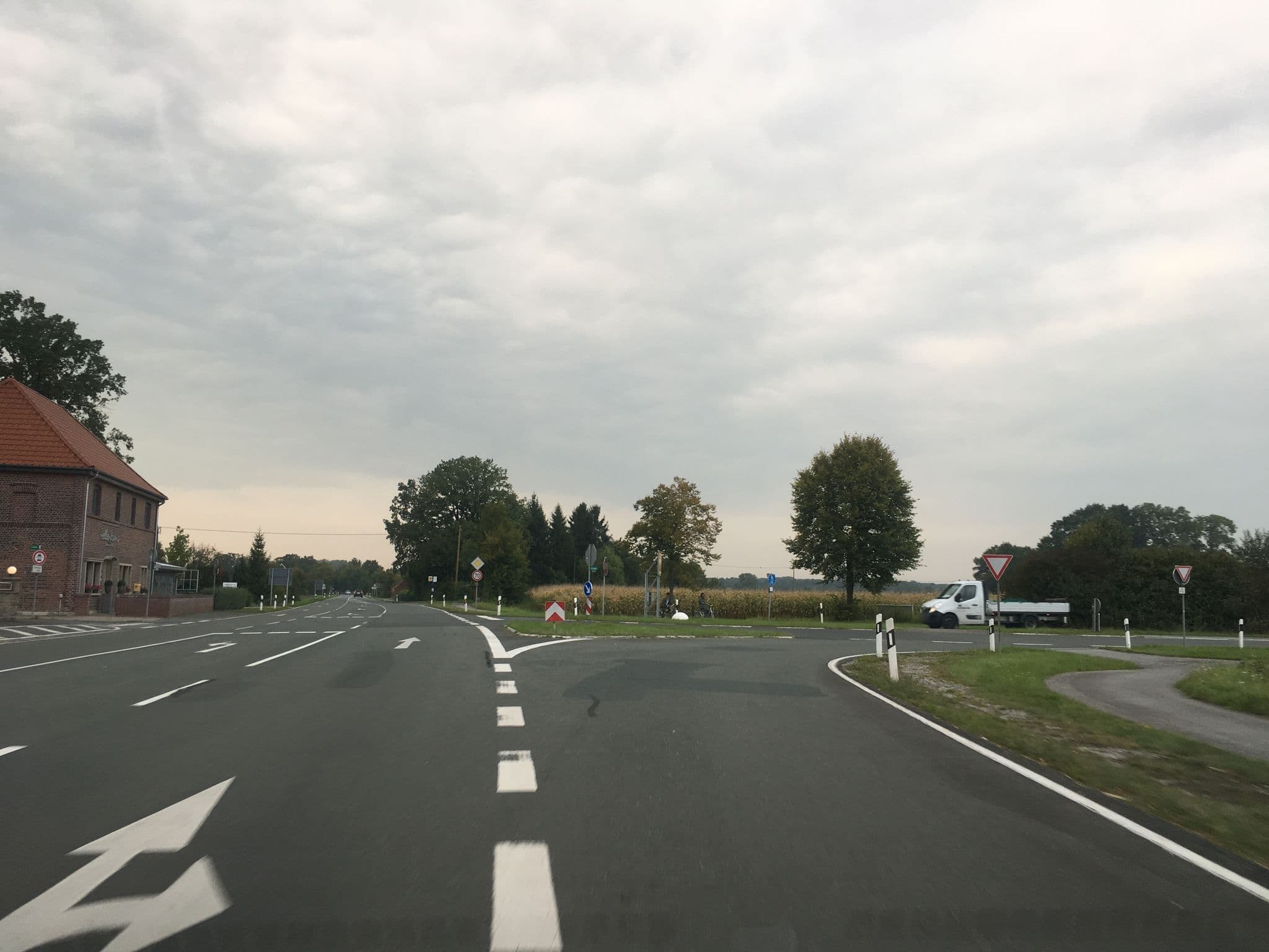 Street view near Hotel-Restaurant Willi Wiedau, Nordkirchen — © descilla (CC BY-SA · Mapillary)