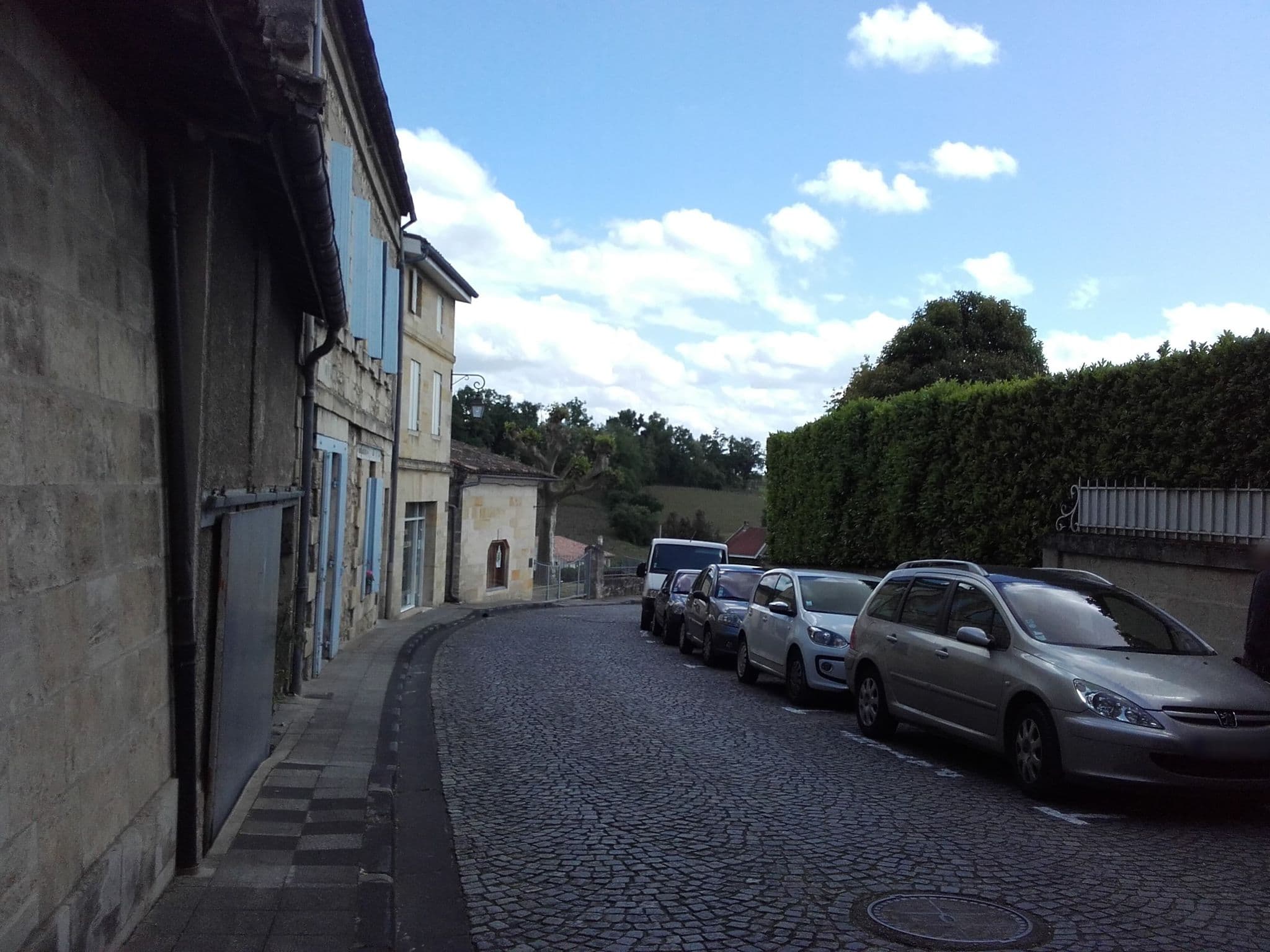 Street view near Logis de la Tourelle, Saint-Émilion — © alexcorioze (CC BY-SA · Mapillary)