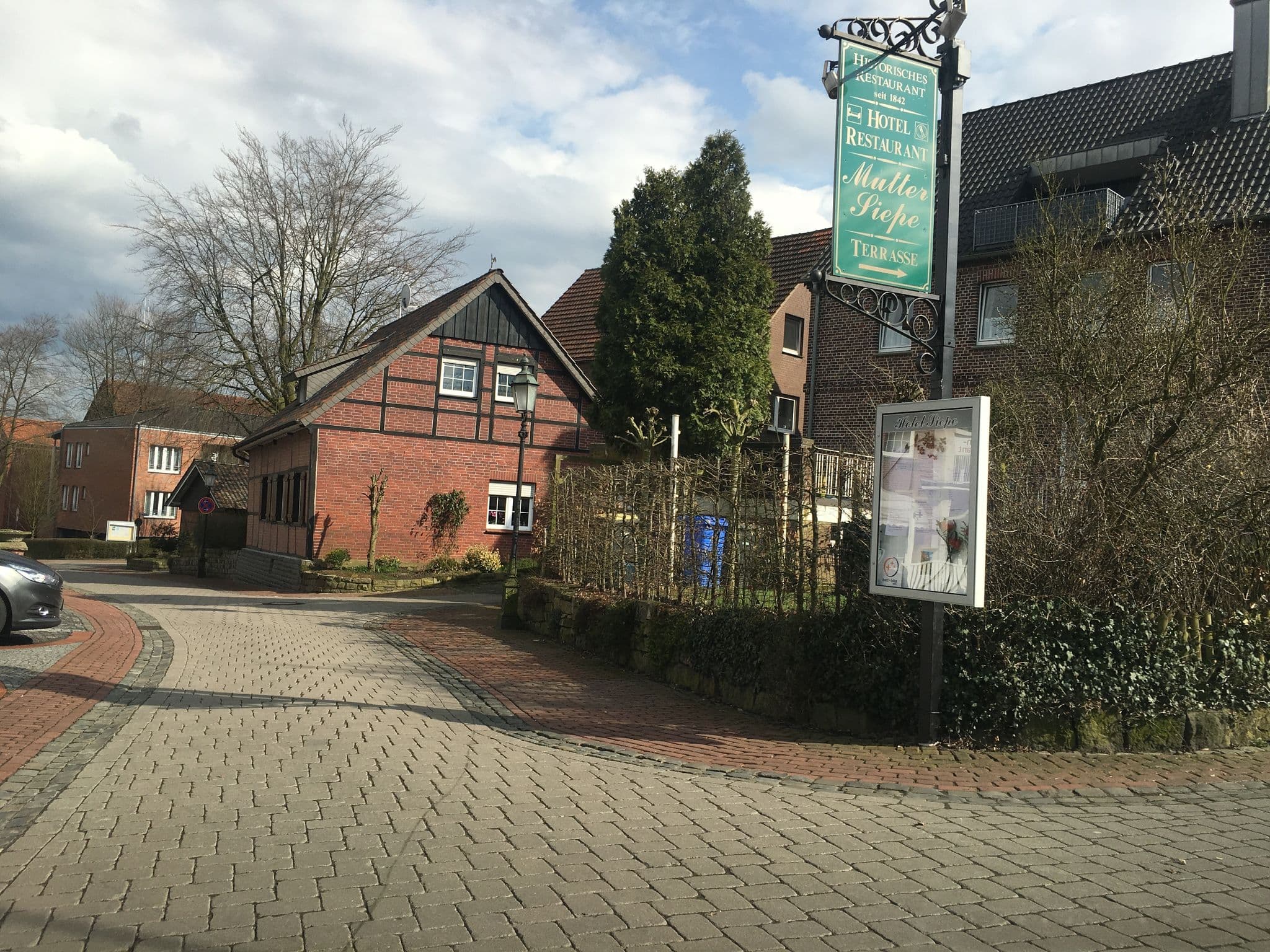 Street view near Schulzenhof, Lüdinghausen — © descilla (CC BY-SA · Mapillary)