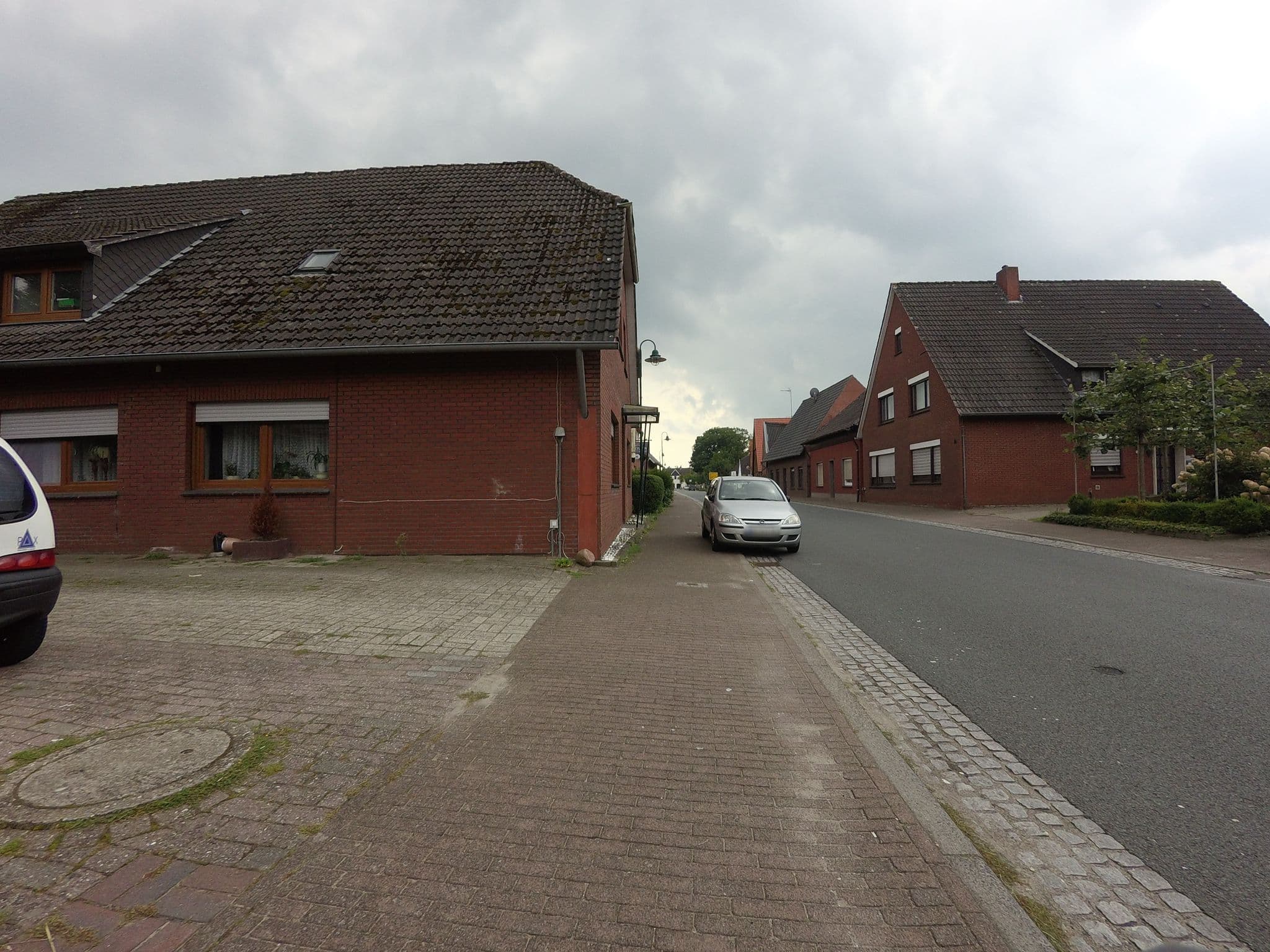 Street view near Horst Dudeck Hotel, Neuenhaus — © ankeric (CC BY-SA · Mapillary)