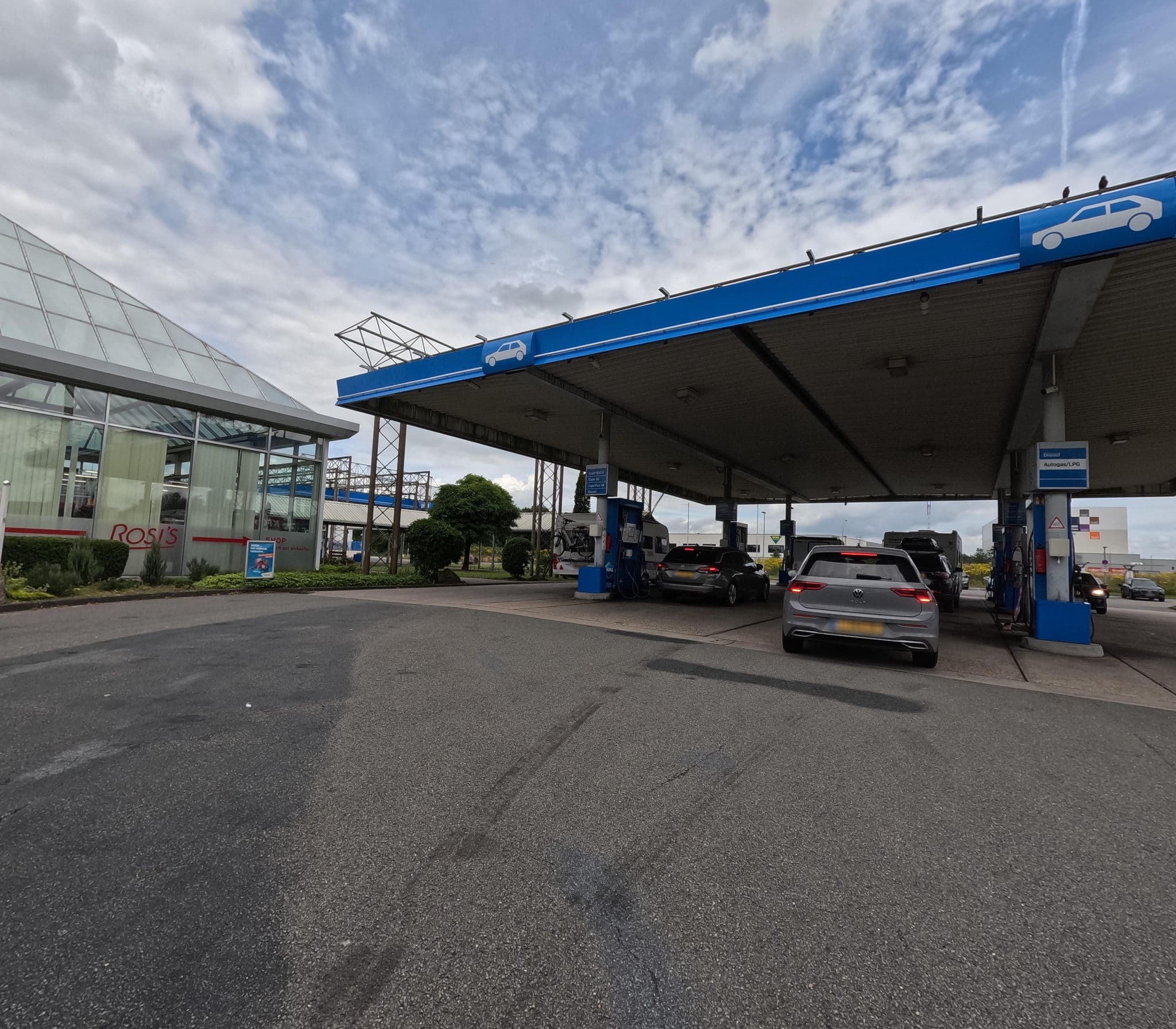 Street view near Autohof & Hotel Salzbergen, Rheine — © natebus (CC BY-SA · Mapillary)