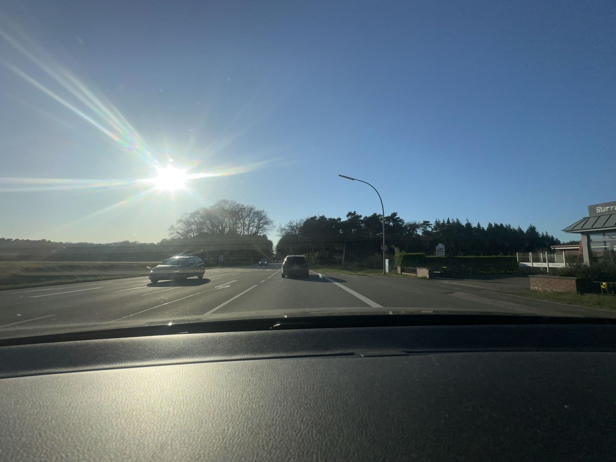 Street view near Fehren - einfach gut Hotel + Bistro, Lingen — © brunsben (CC BY-SA · Mapillary)