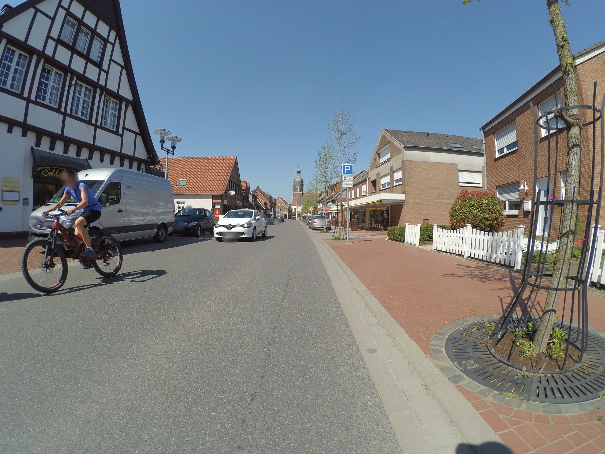 Street view near Hotel Schloss Stuben, Nordkirchen — © peewee32 (CC BY-SA · Mapillary)