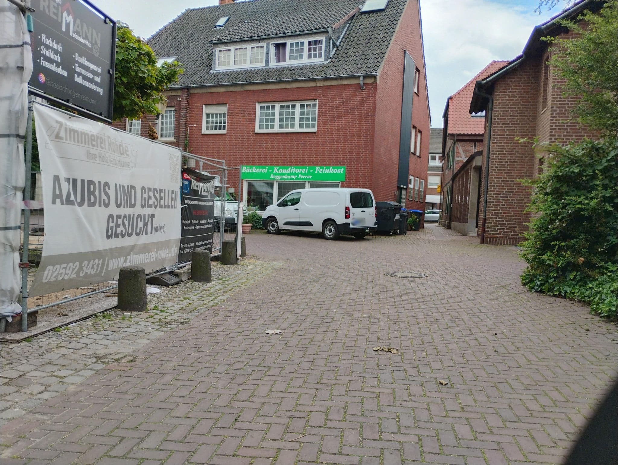 Street view near Schlaun-Cafe Nordkirchen, Nordkirchen — © chateaureblaus (CC BY-SA · Mapillary)