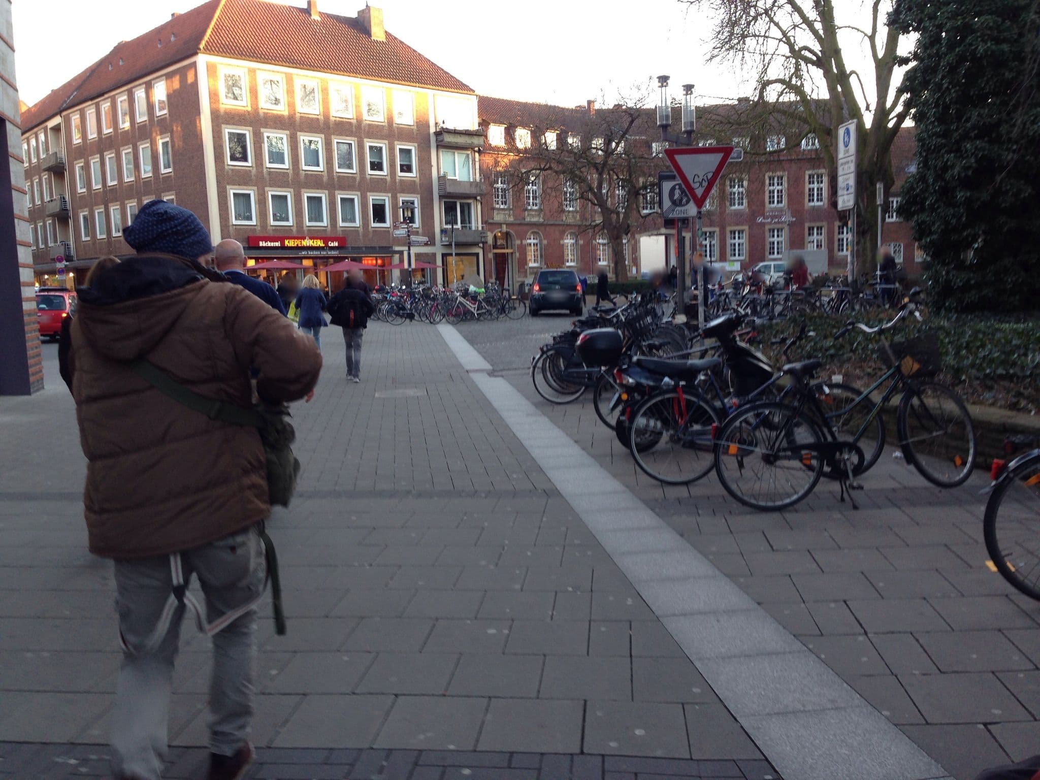 Street view near H4 Hotel Münster, Münster — © descilla (CC BY-SA · Mapillary)