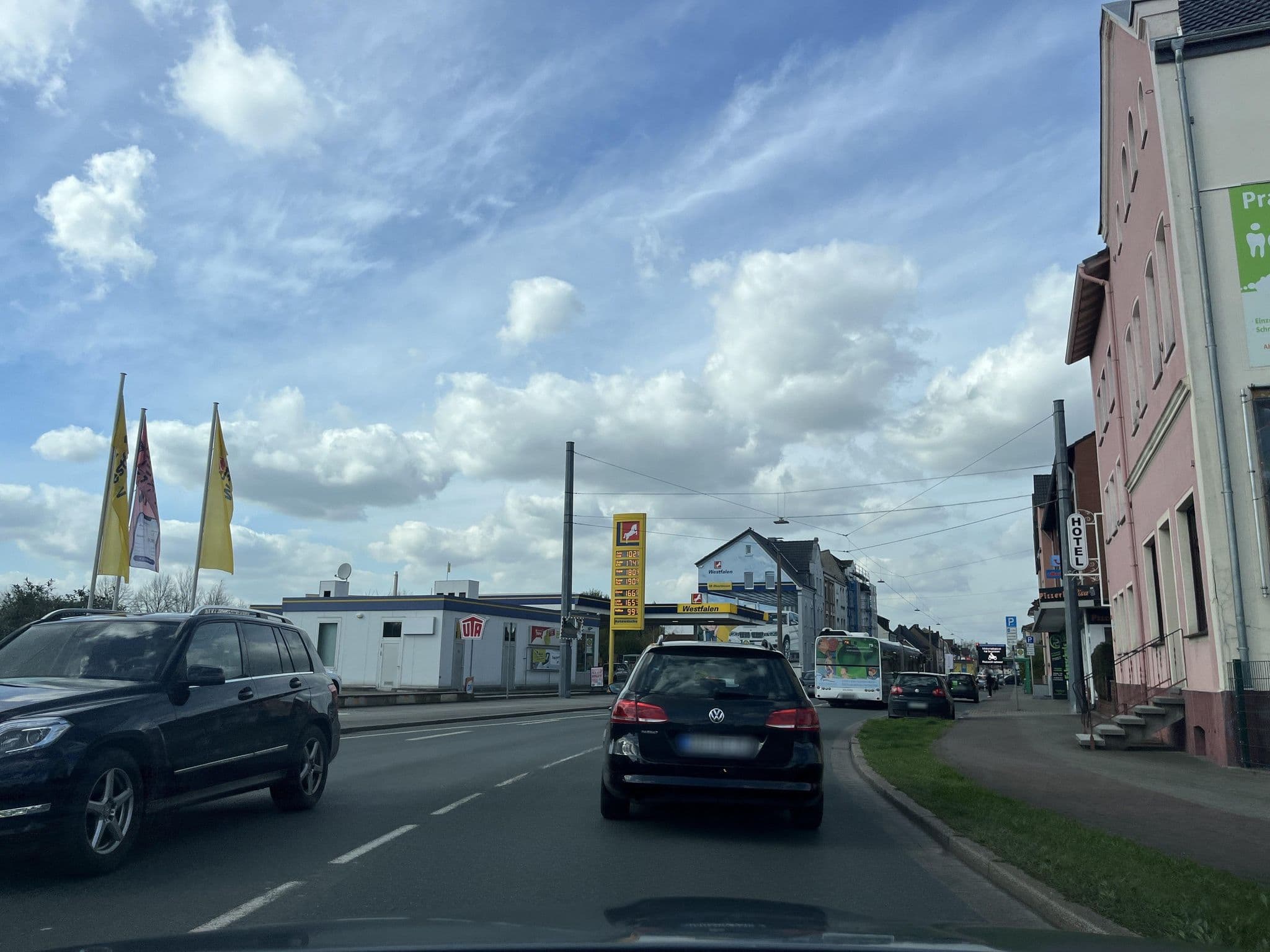 Street view near Lutz Heinz, Hamm — © ptks (CC BY-SA · Mapillary)