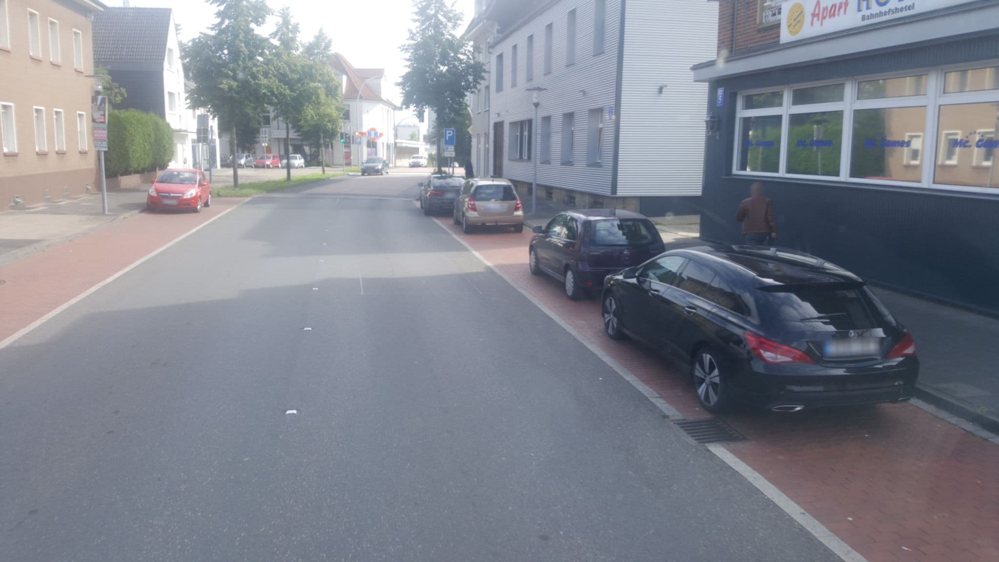 Street view near Casino Hotel Neubeckum, Ennigerloh — © klimakas (CC BY-SA · Mapillary)
