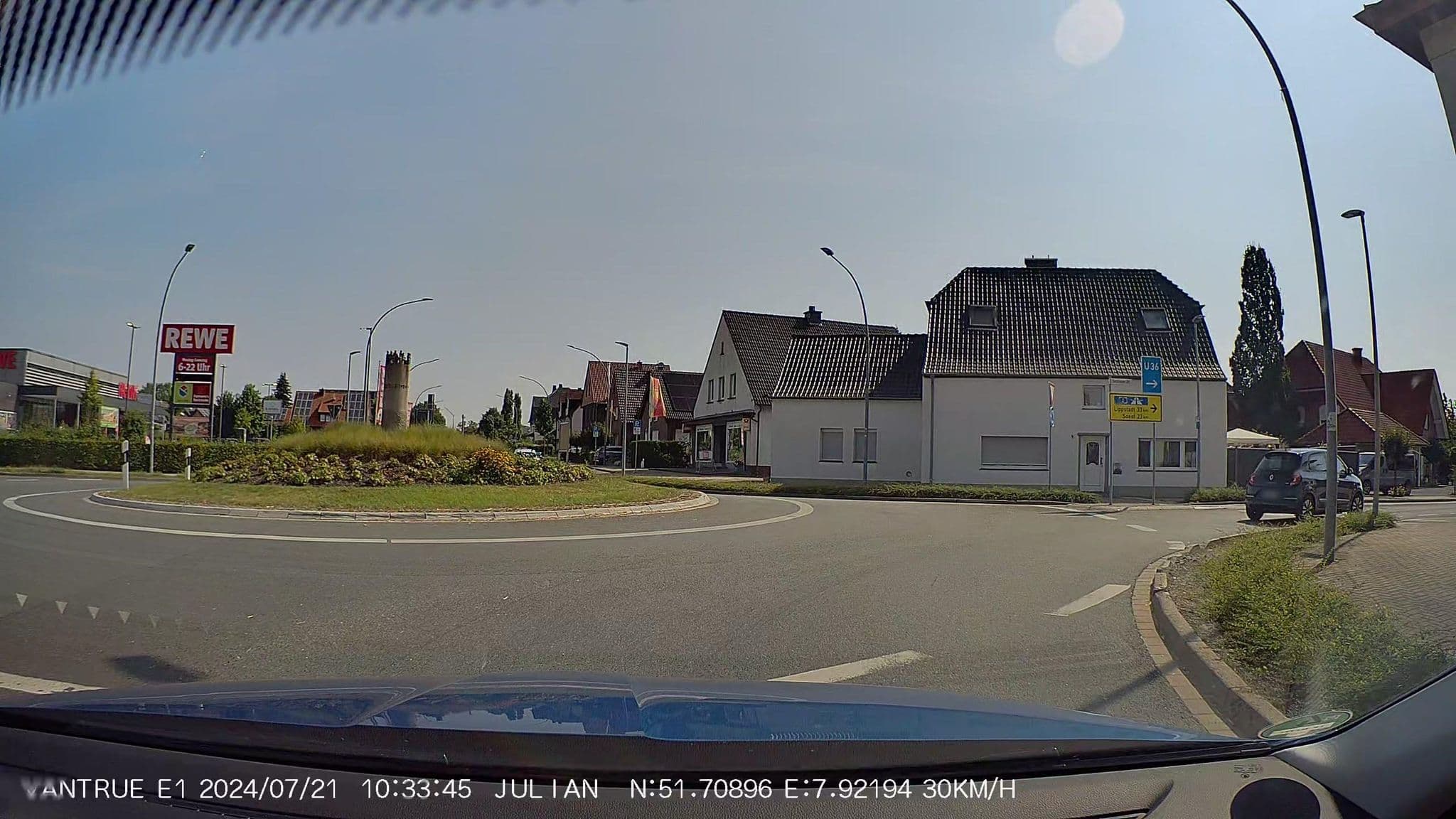 Street view near Zum Pöttkamp, Ahlen — © nrailuj (CC BY-SA · Mapillary)