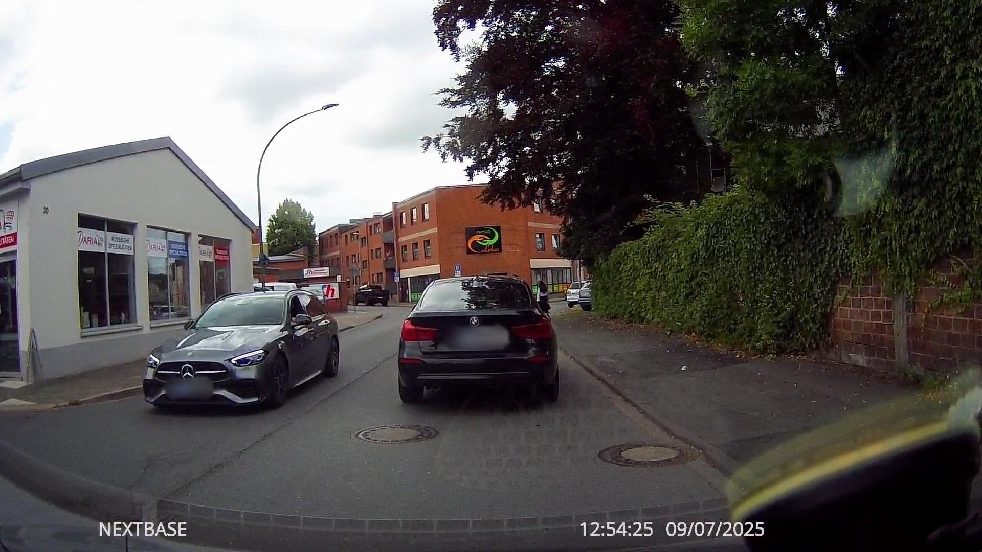 Street view near Hof Münsterland, Ahlen — © derlipper (CC BY-SA · Mapillary)